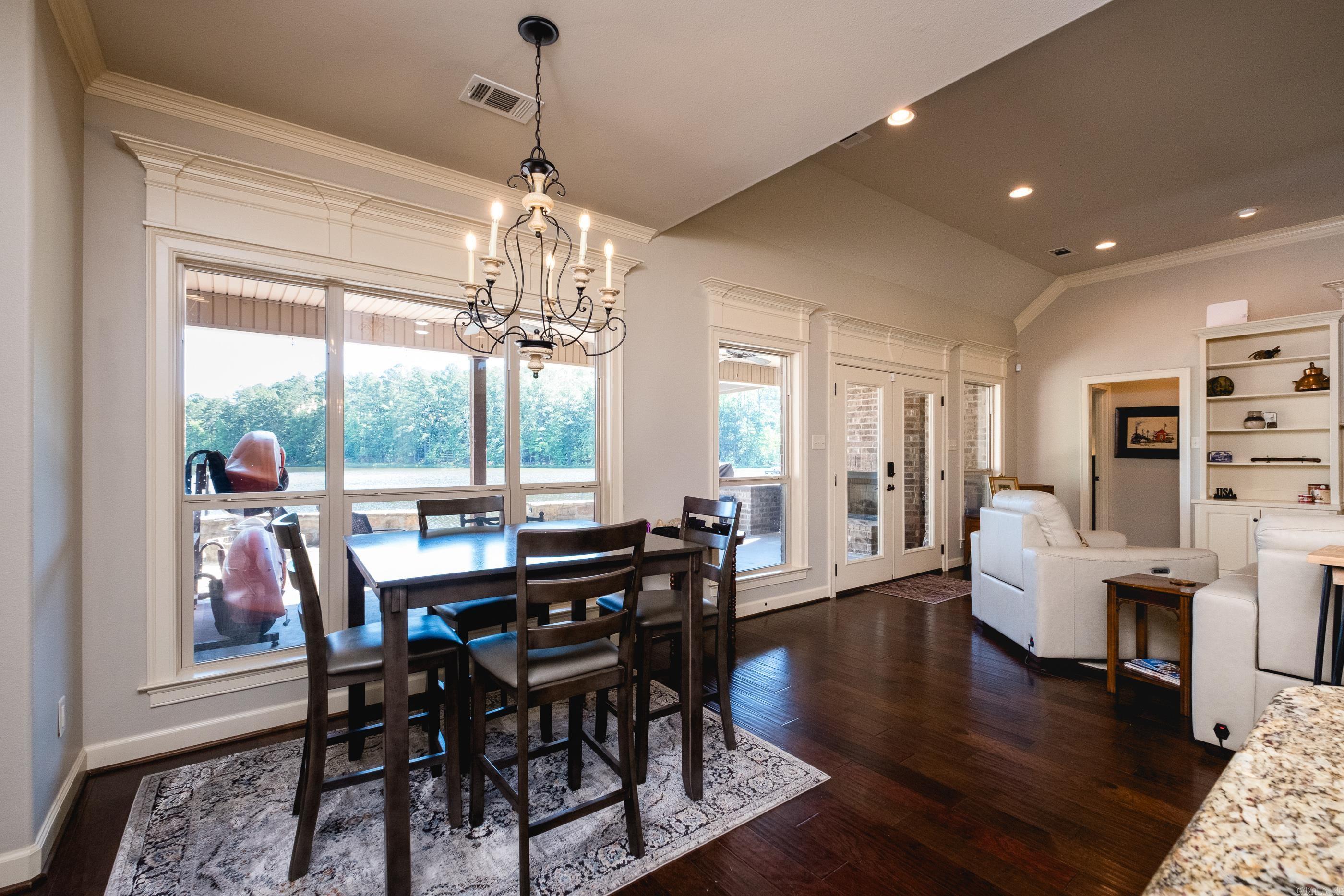 SIENNA LAKE - Residential