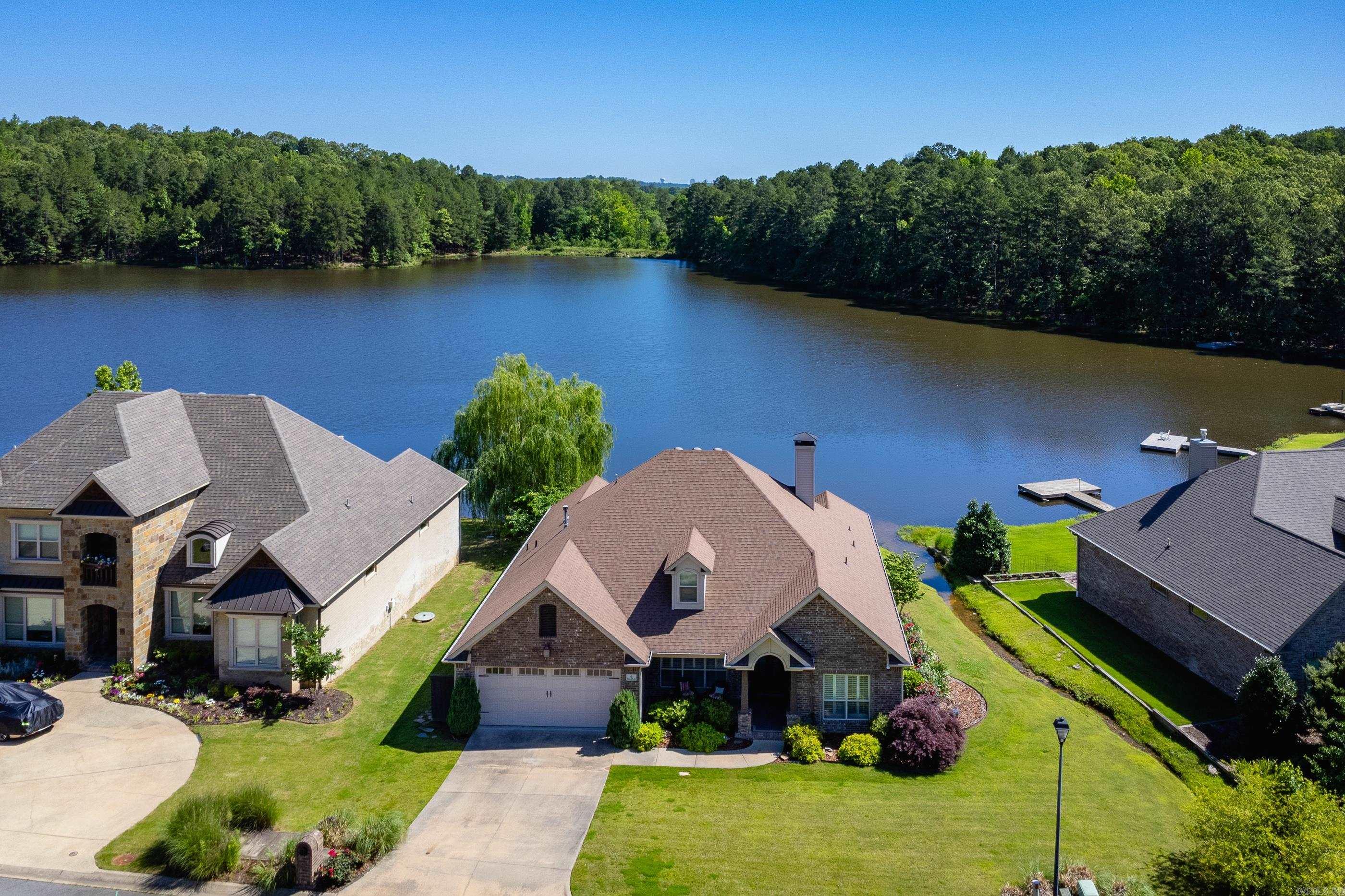 SIENNA LAKE - Residential