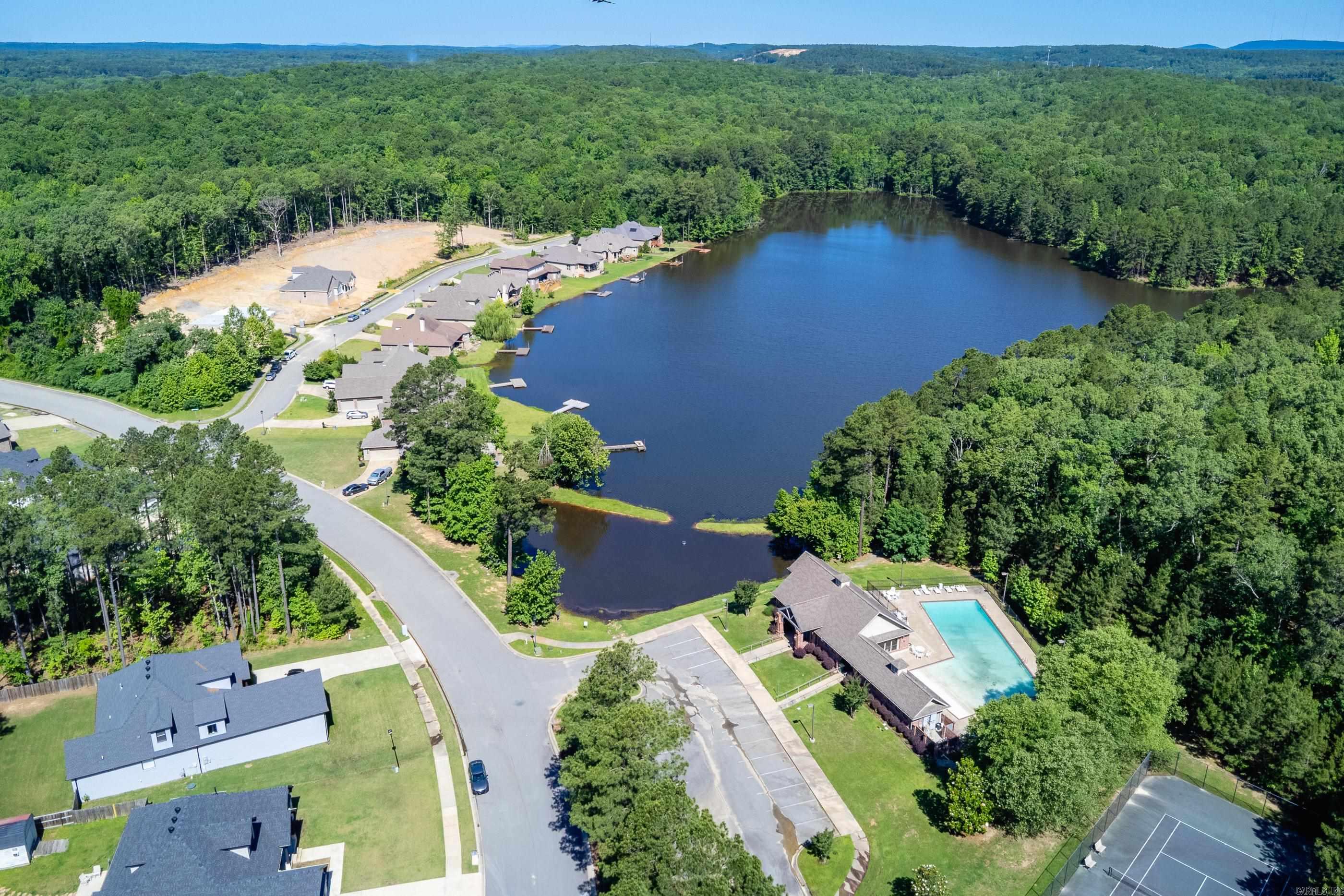 SIENNA LAKE - Residential