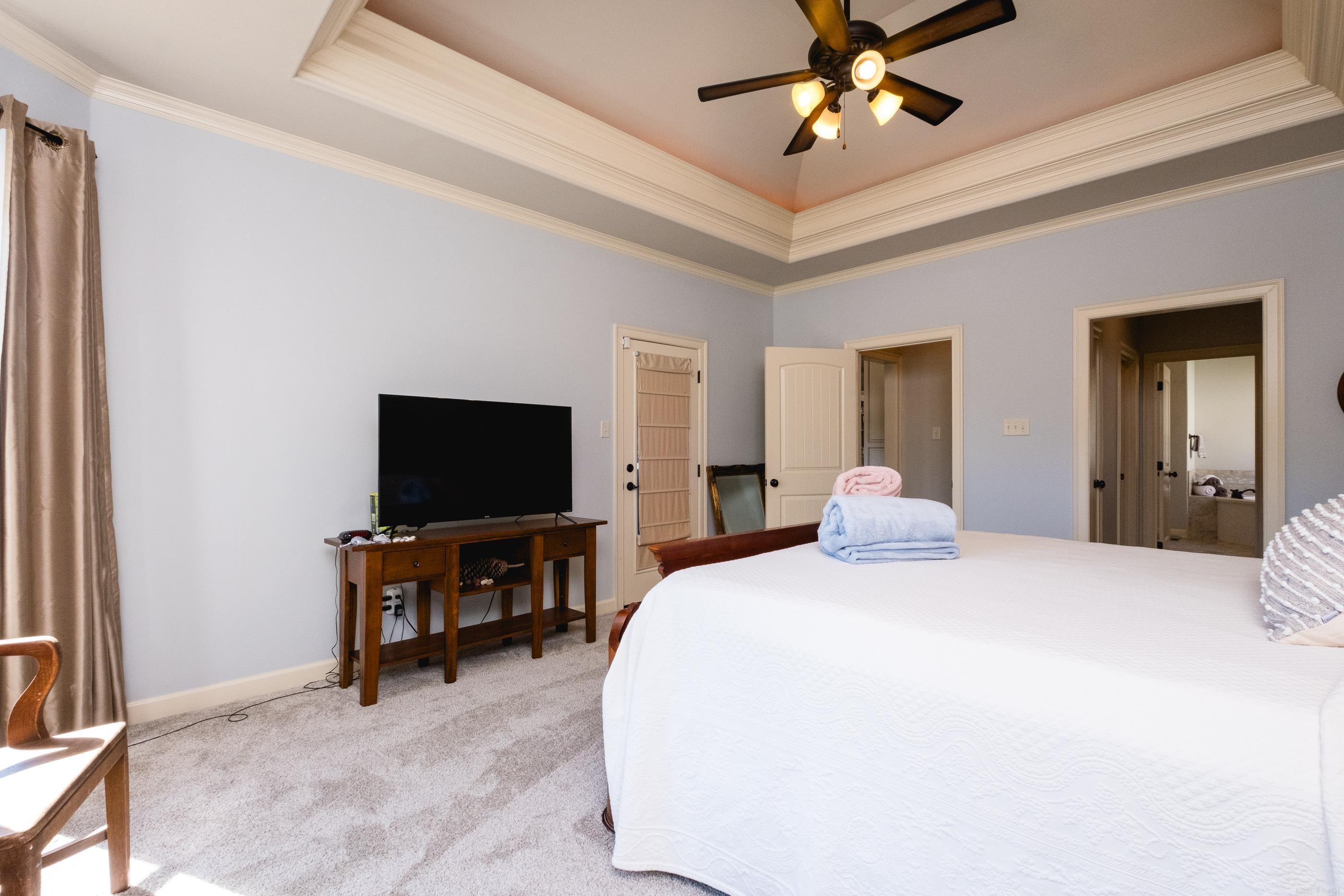 SIENNA LAKE - Residential