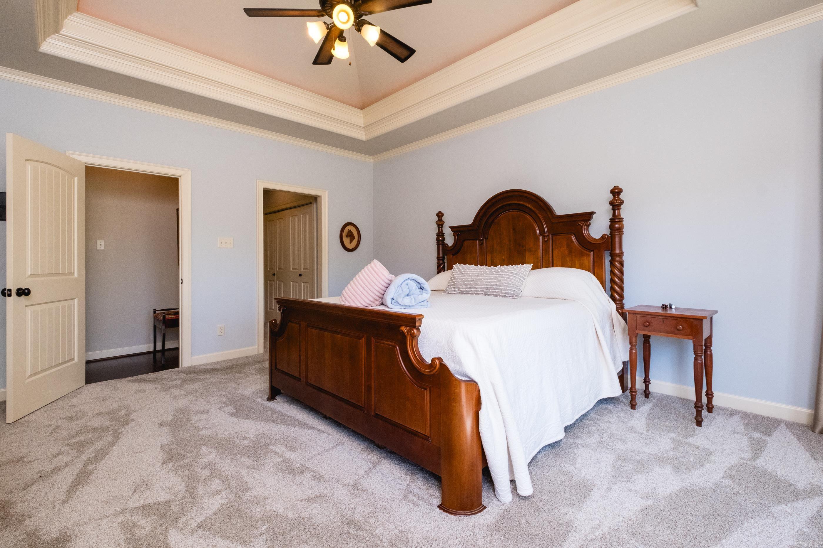 SIENNA LAKE - Residential