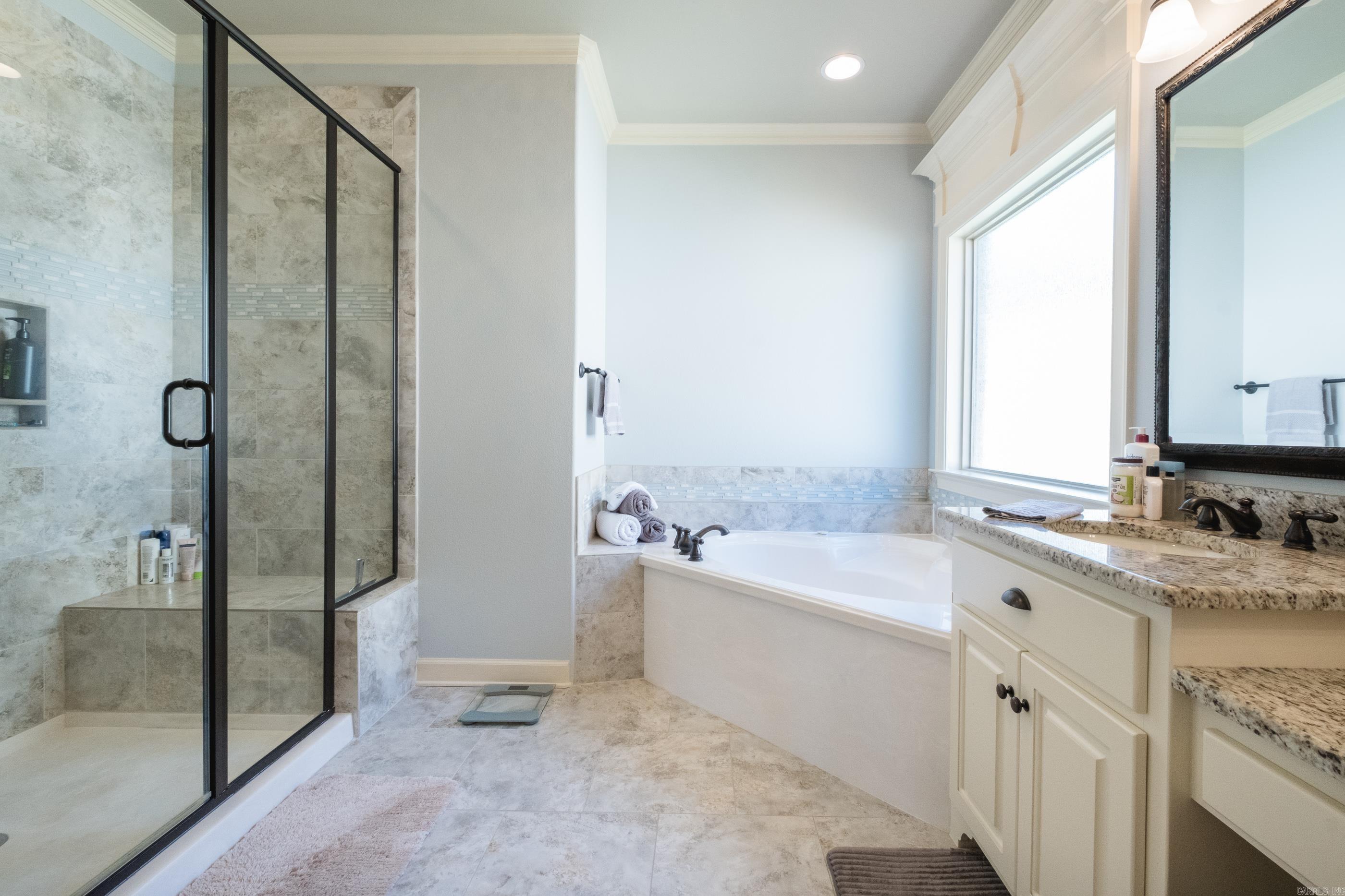 SIENNA LAKE - Residential