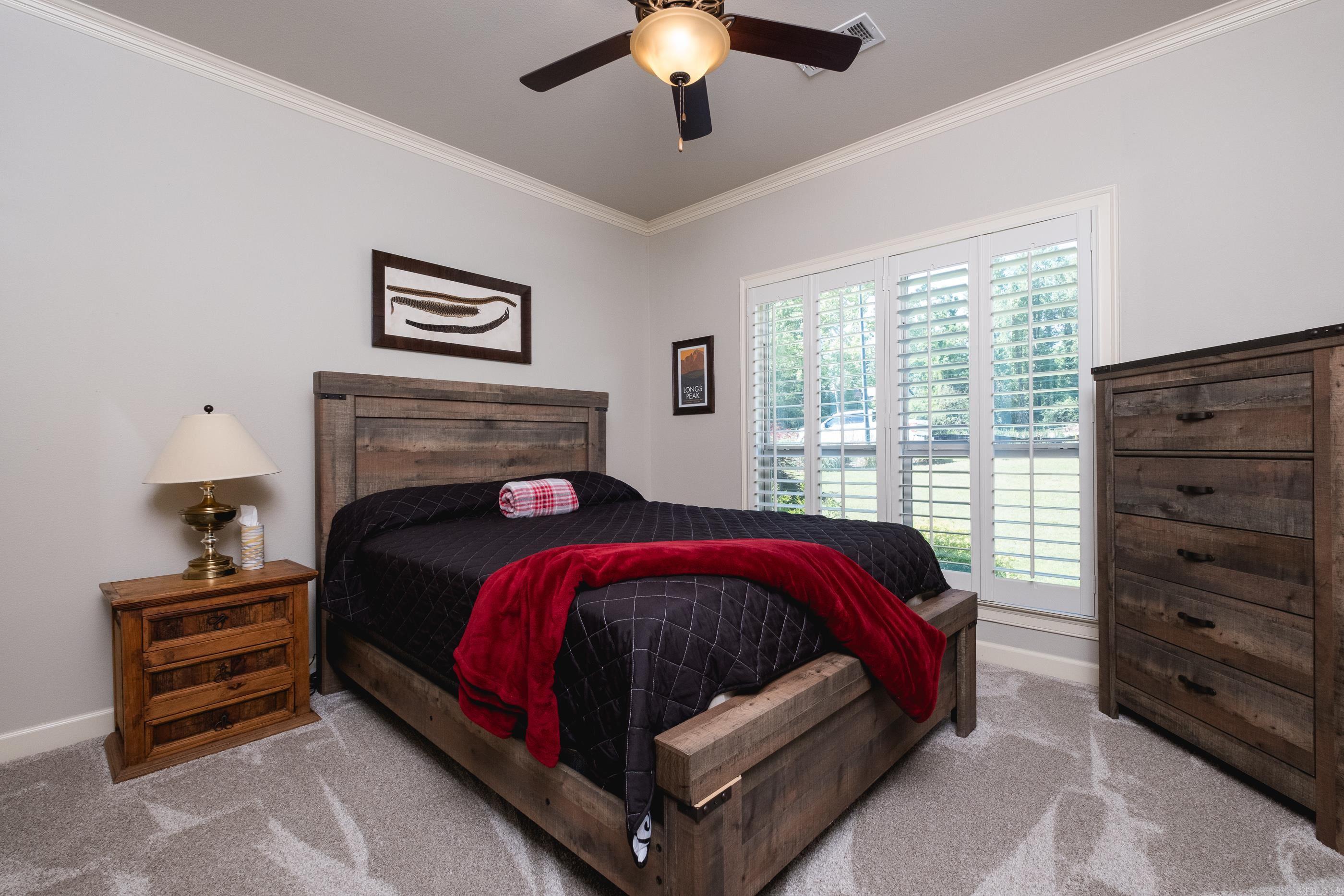 SIENNA LAKE - Residential