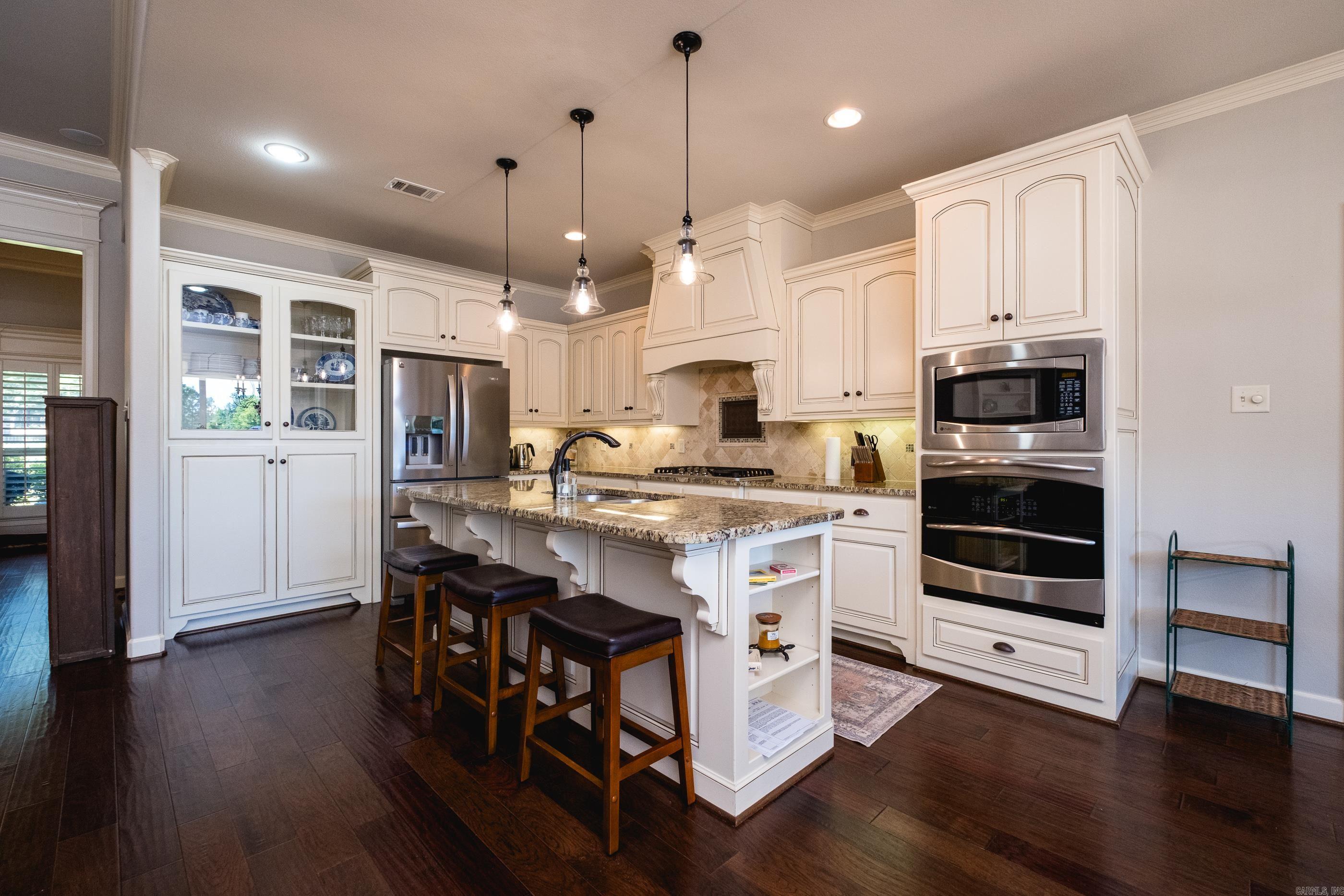 SIENNA LAKE - Residential