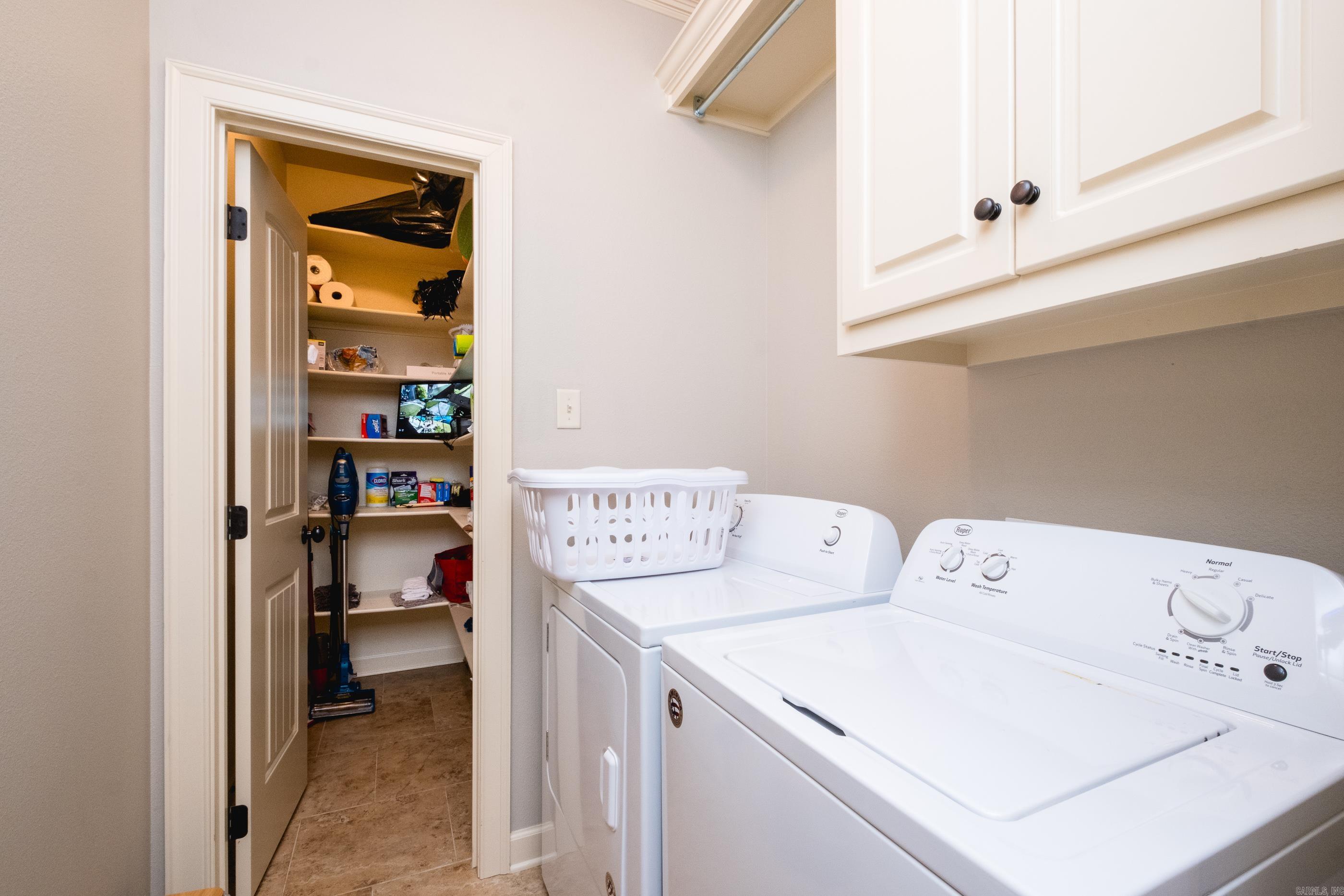 SIENNA LAKE - Residential