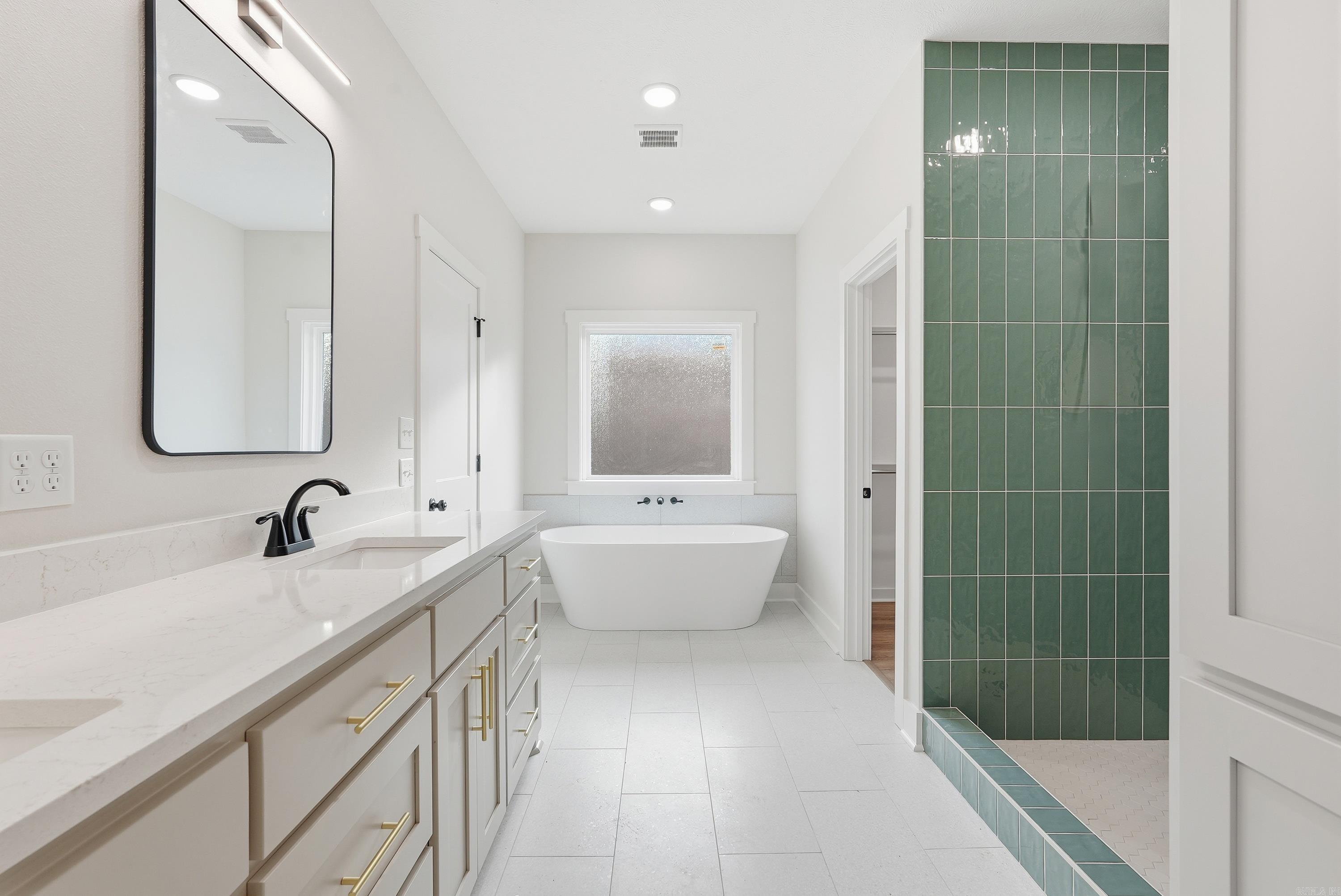 FREDERICK PLACE - Residential