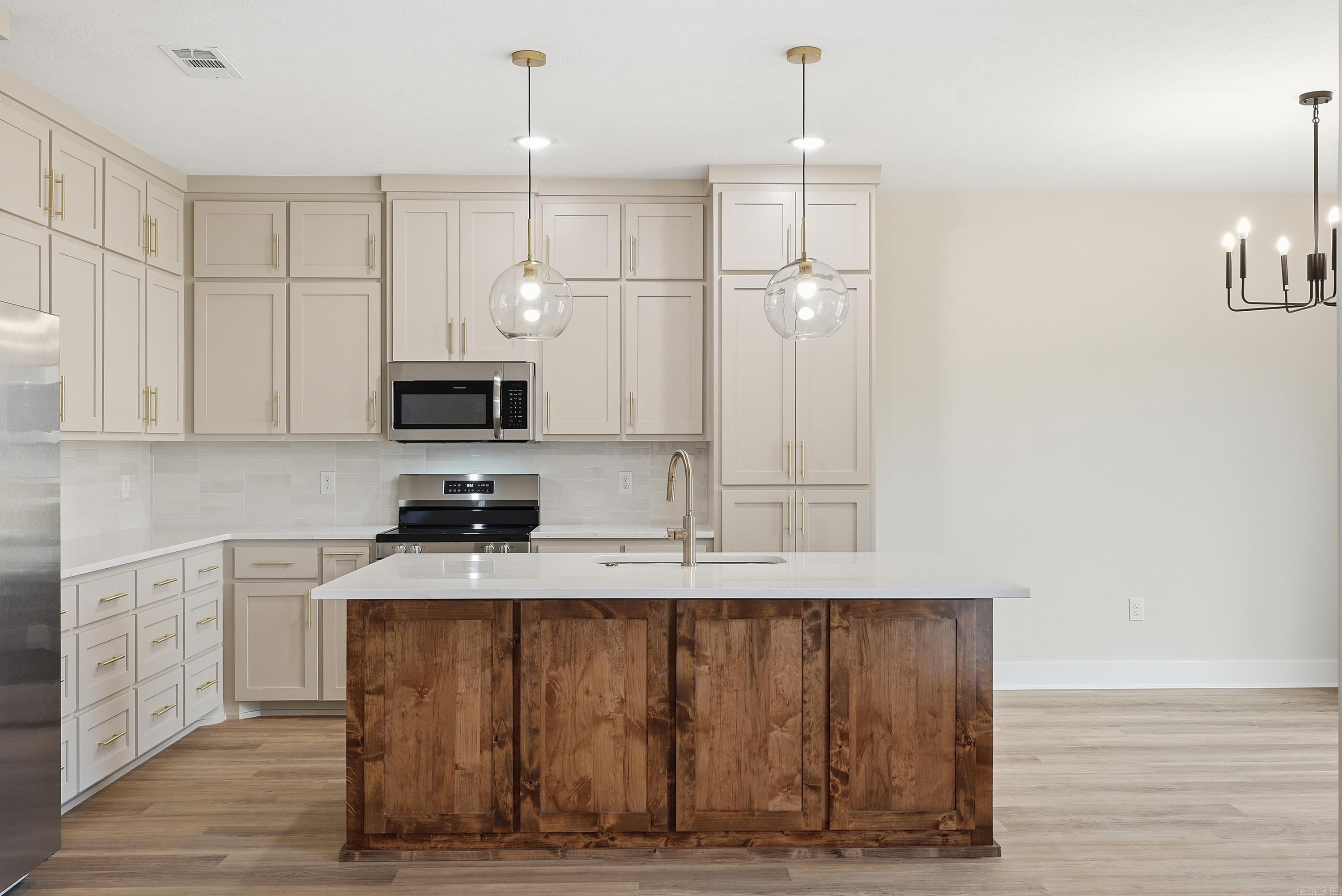 FREDERICK PLACE - Residential