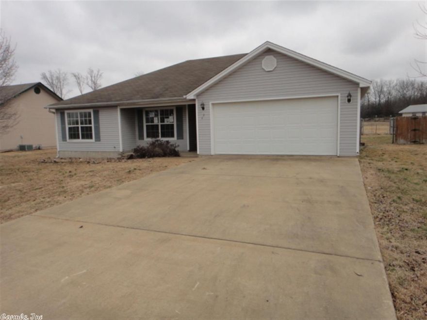 Split floor plan, fenced back yard, 2 car garage, Fireplace.  New A/C unit and new kitchen stove.  Seller does not pay customary closing cost: including Title Policy, escrow fees, survey, or transfer fees. Proof of funds required on cash transactions, Lender Pre-Approval letter for financed offers (dated within last 30 days). Seller is Secretary of Veterans Affairs. See agent remarks for submitting offer.