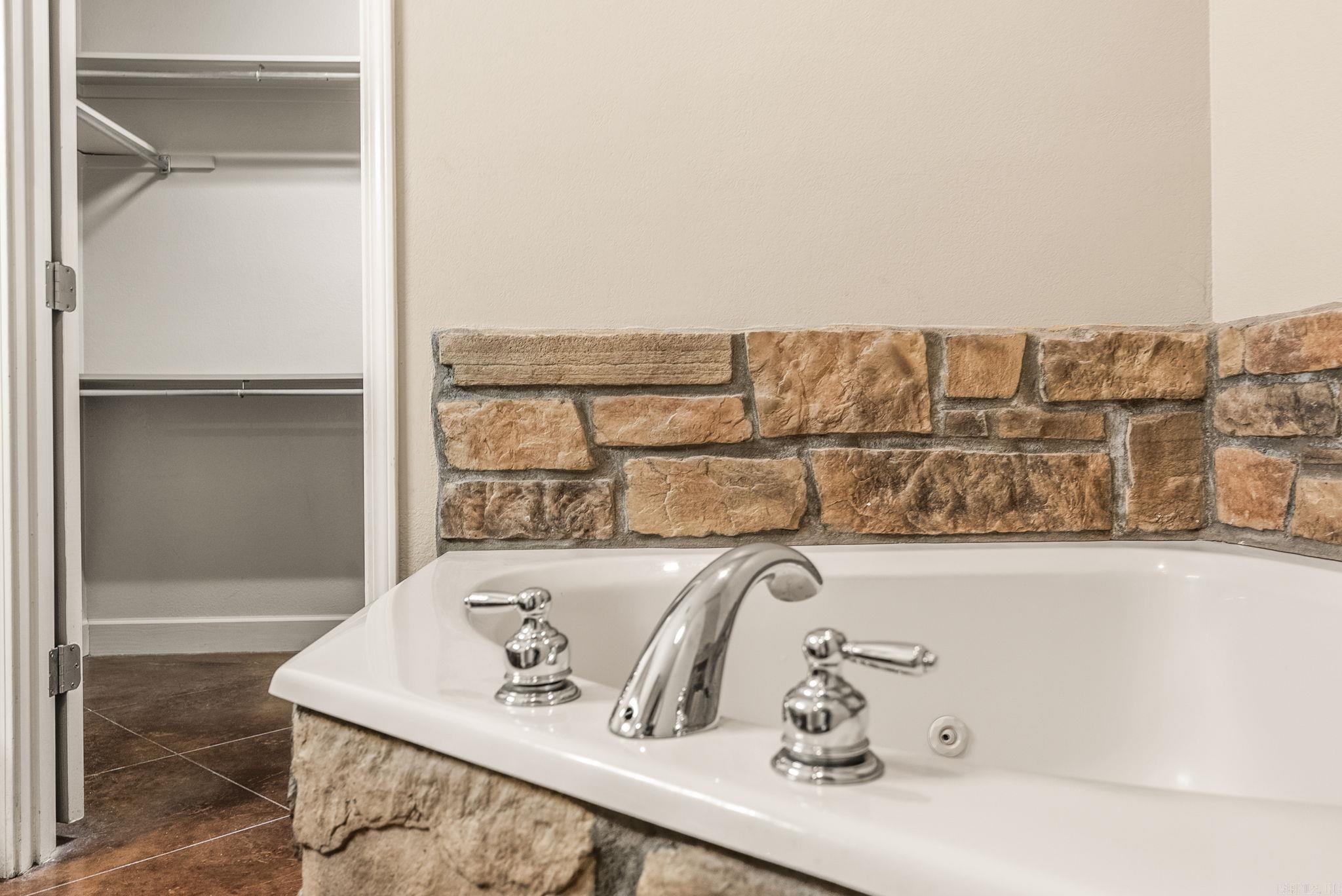 SOUTHWIND - Residential