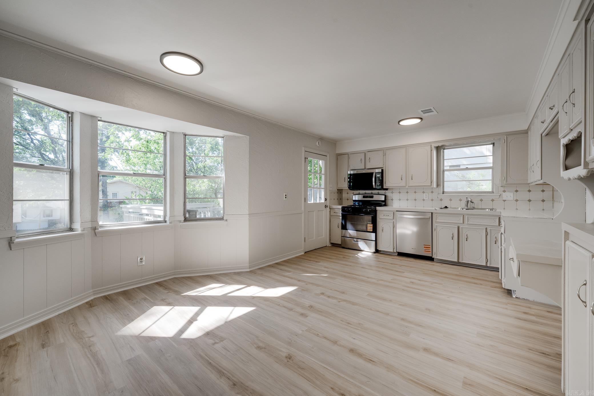 PLEASANT VIEW - Residential