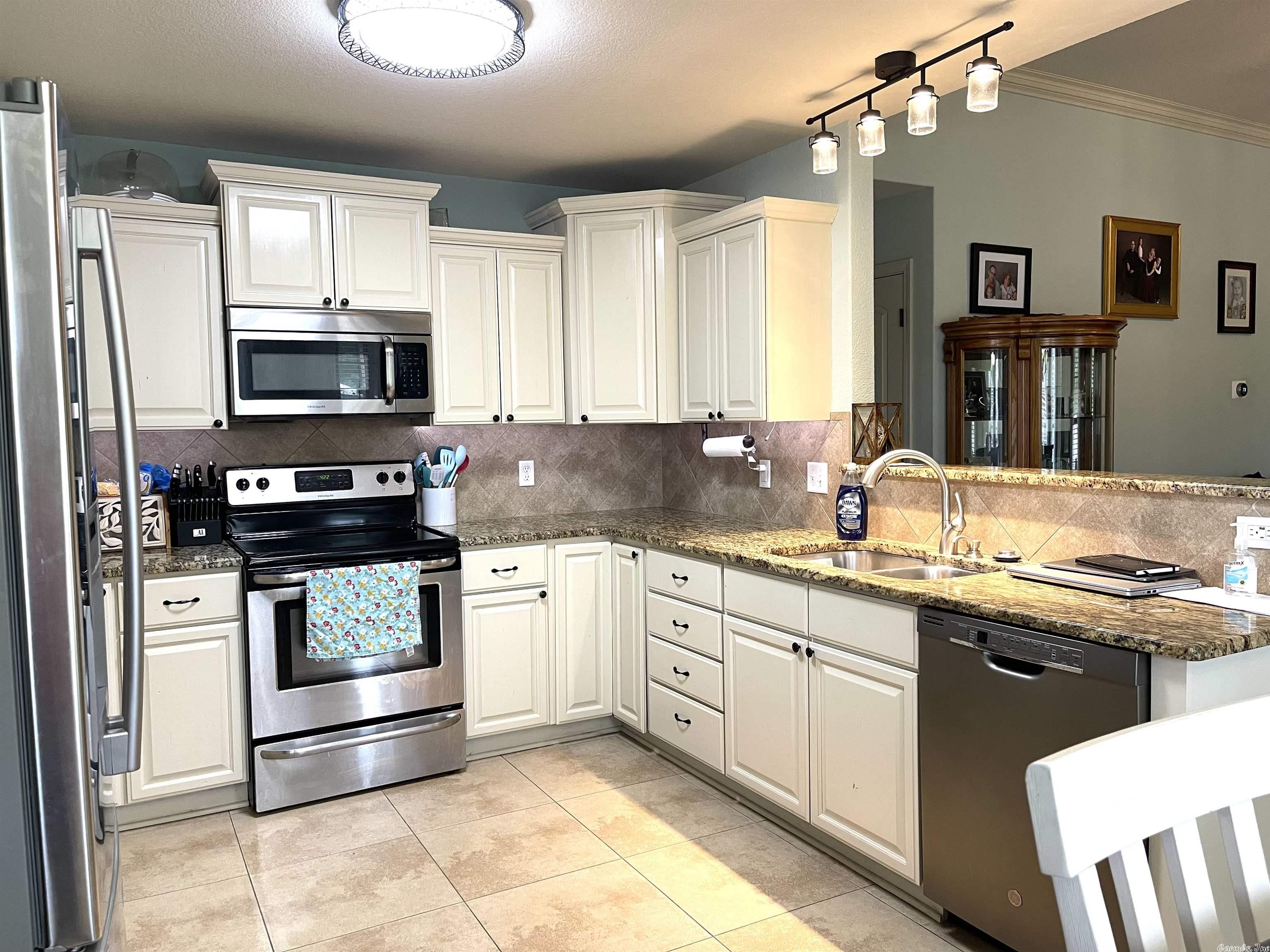 NORTH HAVEN - Residential