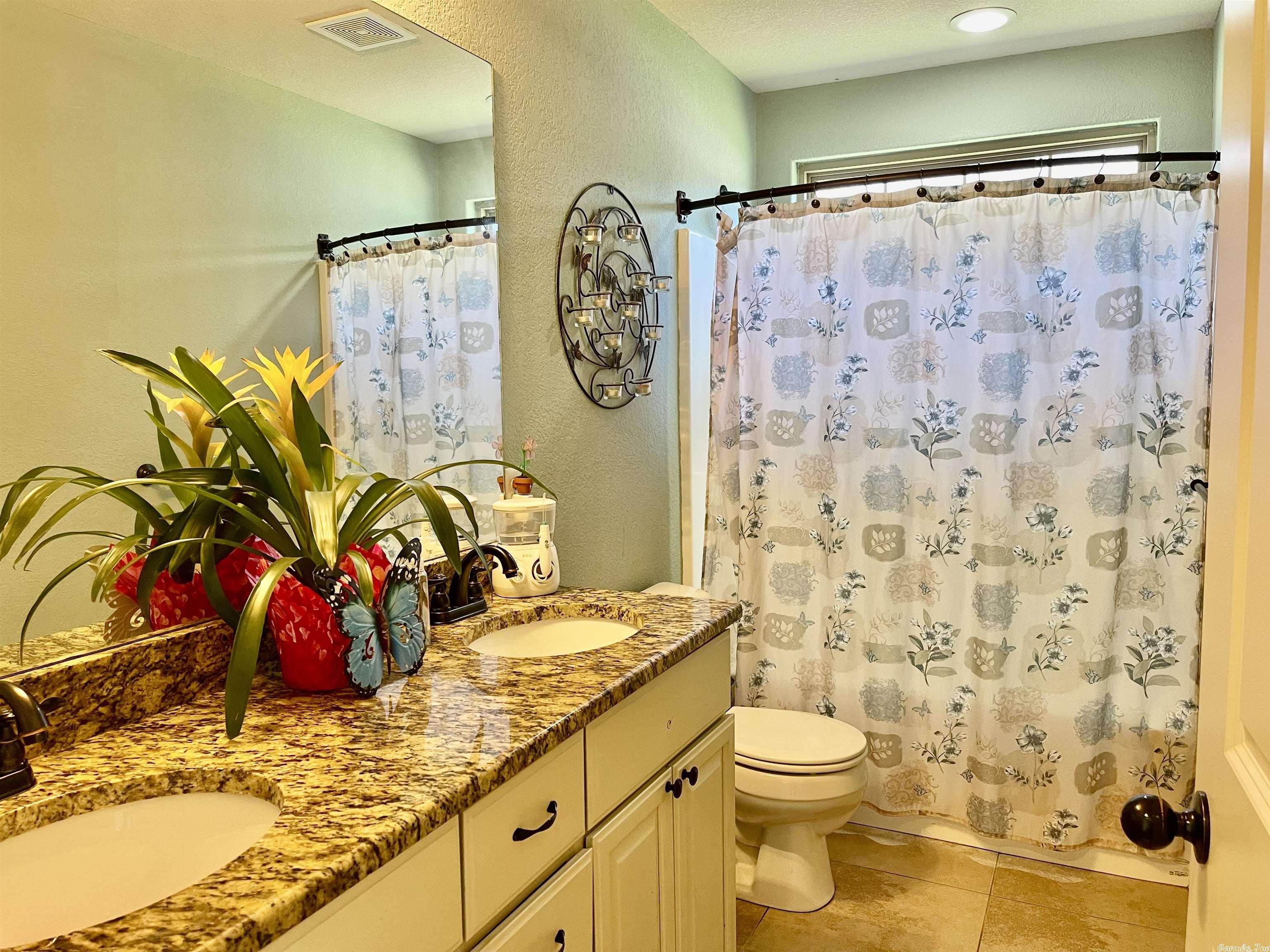 NORTH HAVEN - Residential