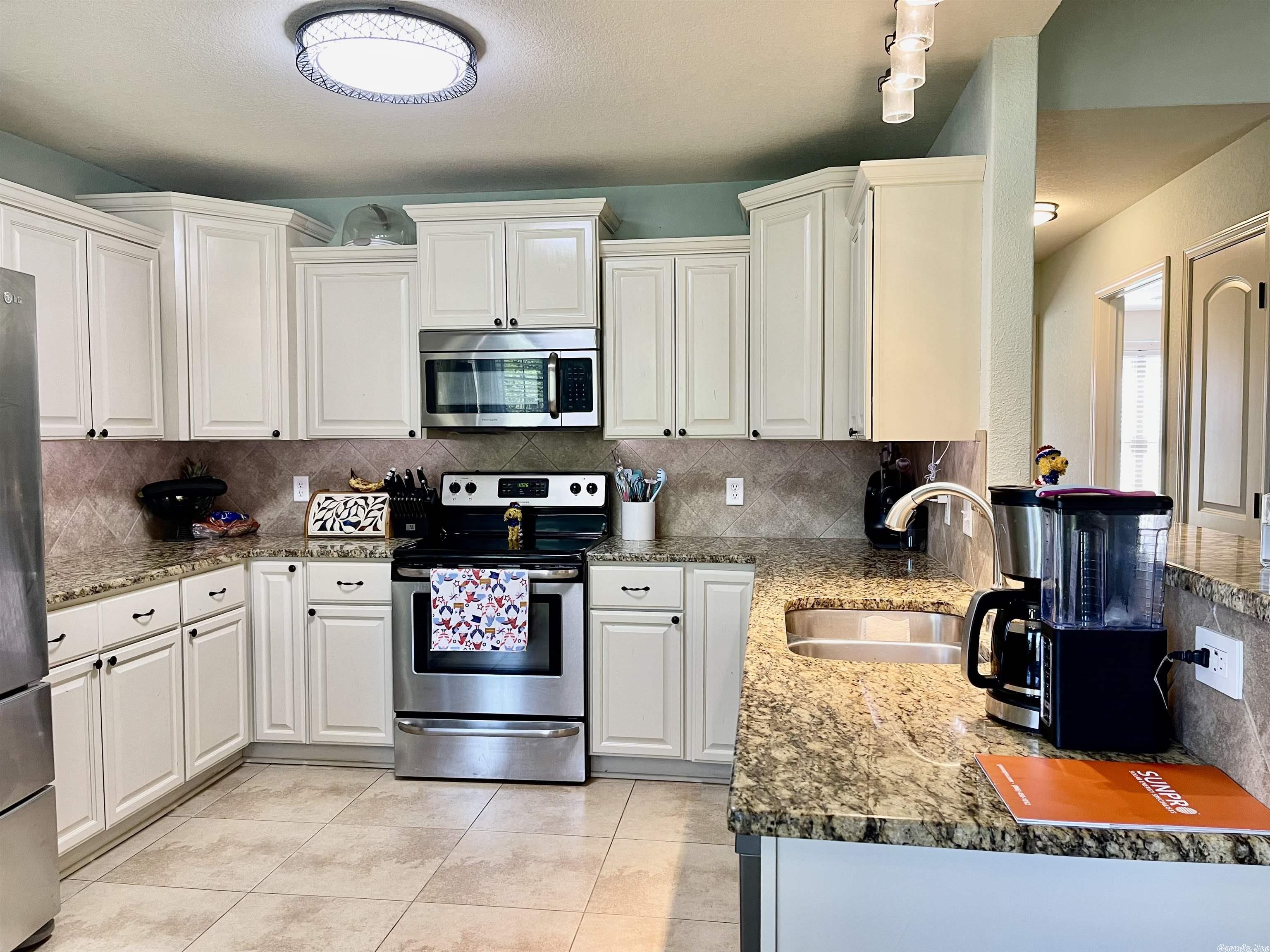 NORTH HAVEN - Residential