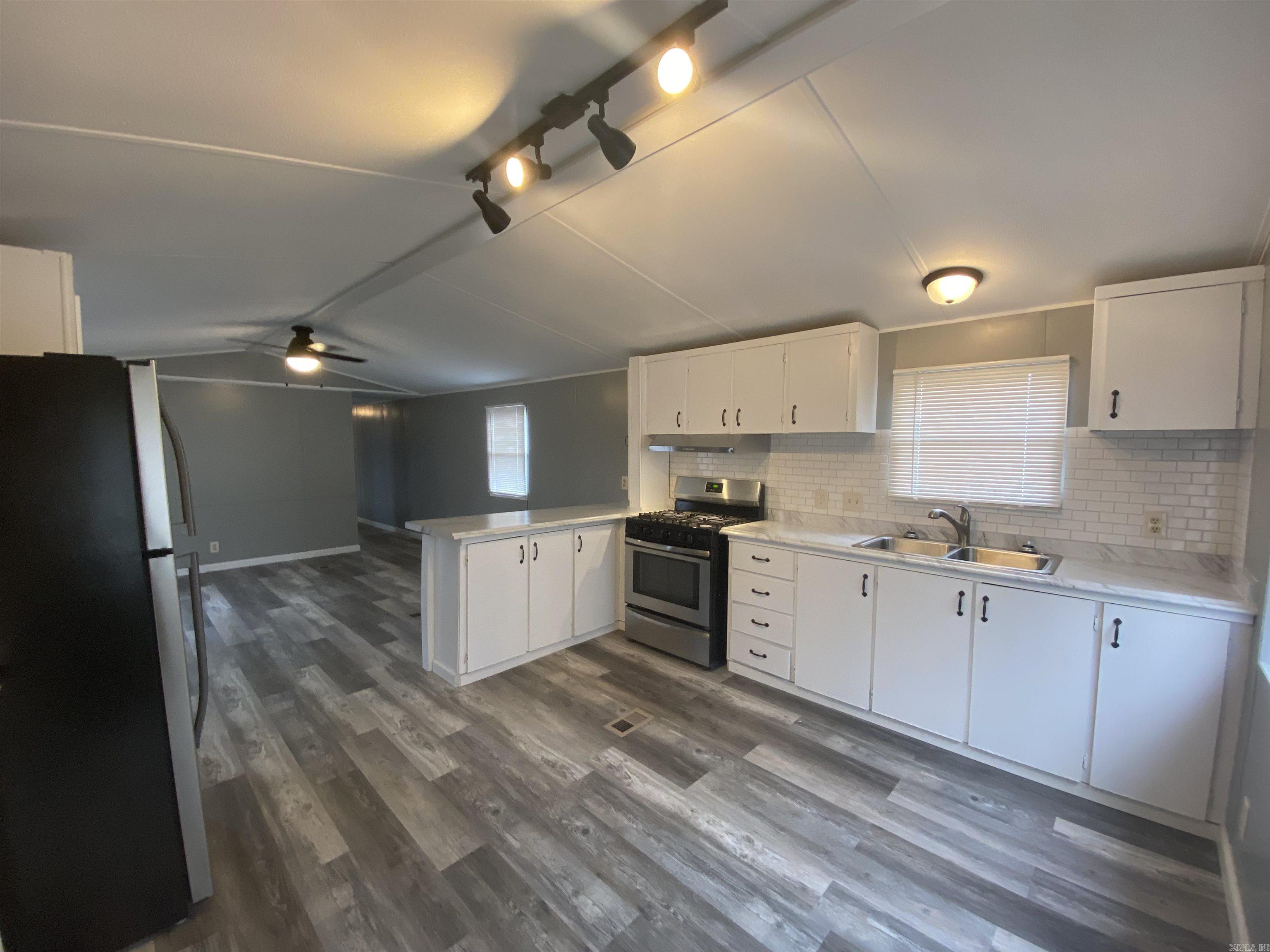 Not in Subdivision - Residential Lease