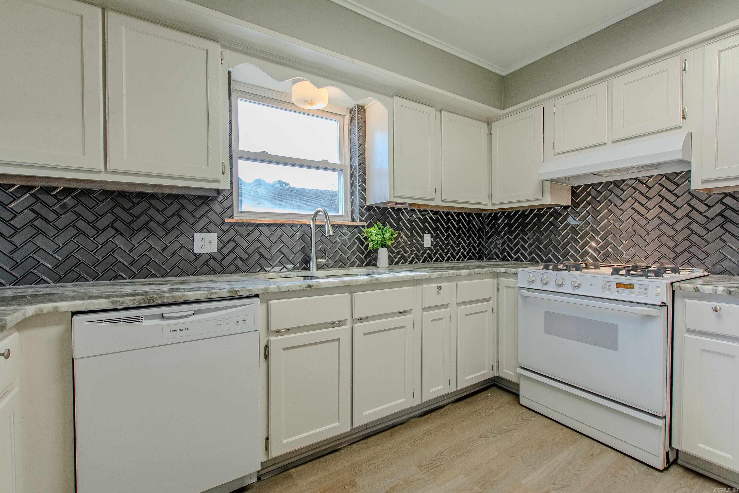 CREEKDALE - Residential