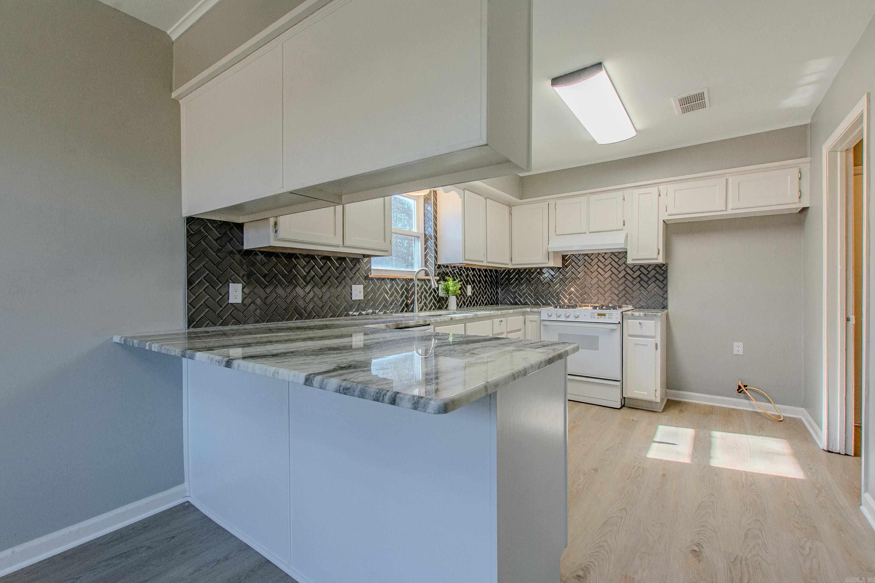 CREEKDALE - Residential