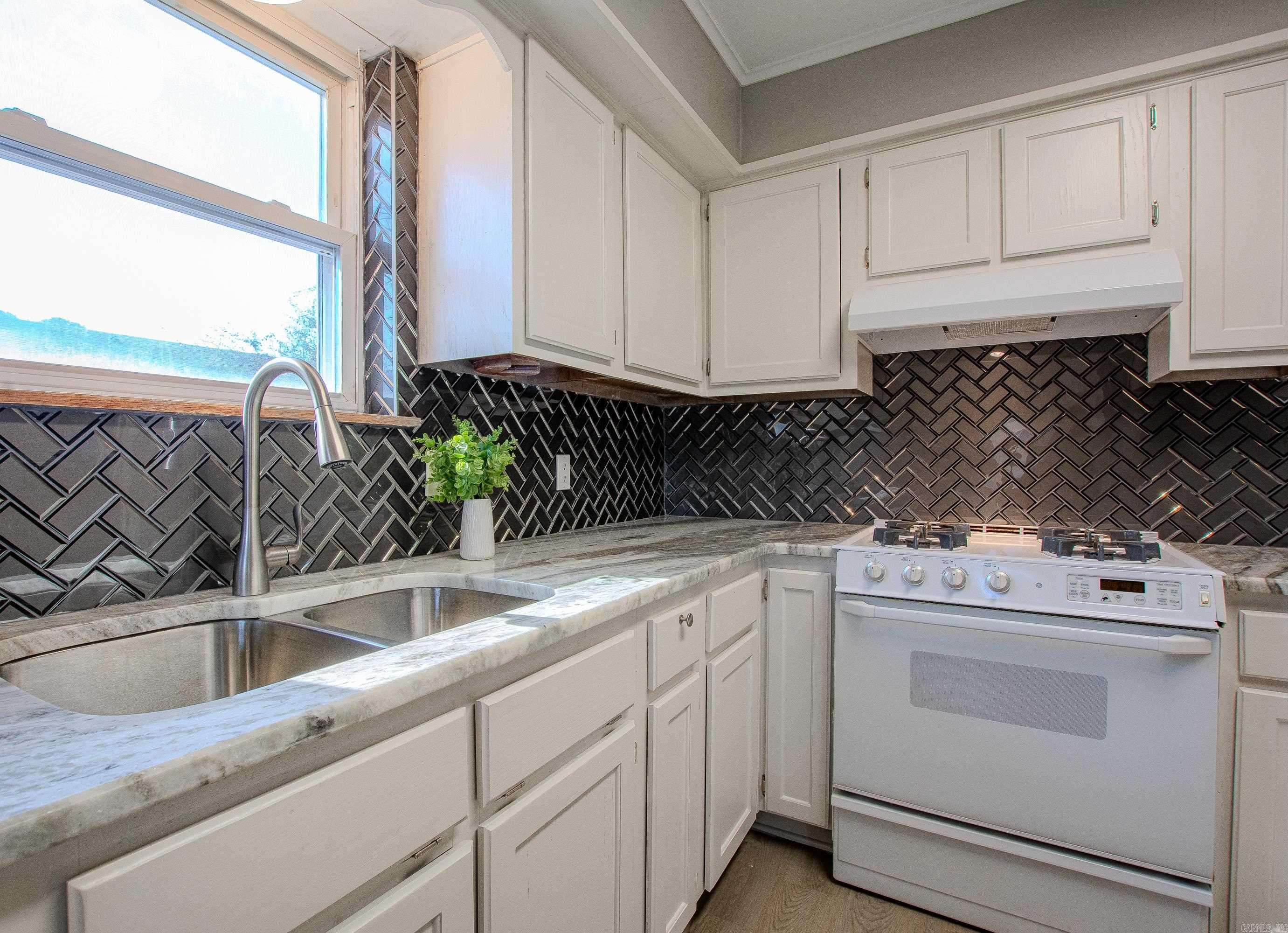 CREEKDALE - Residential