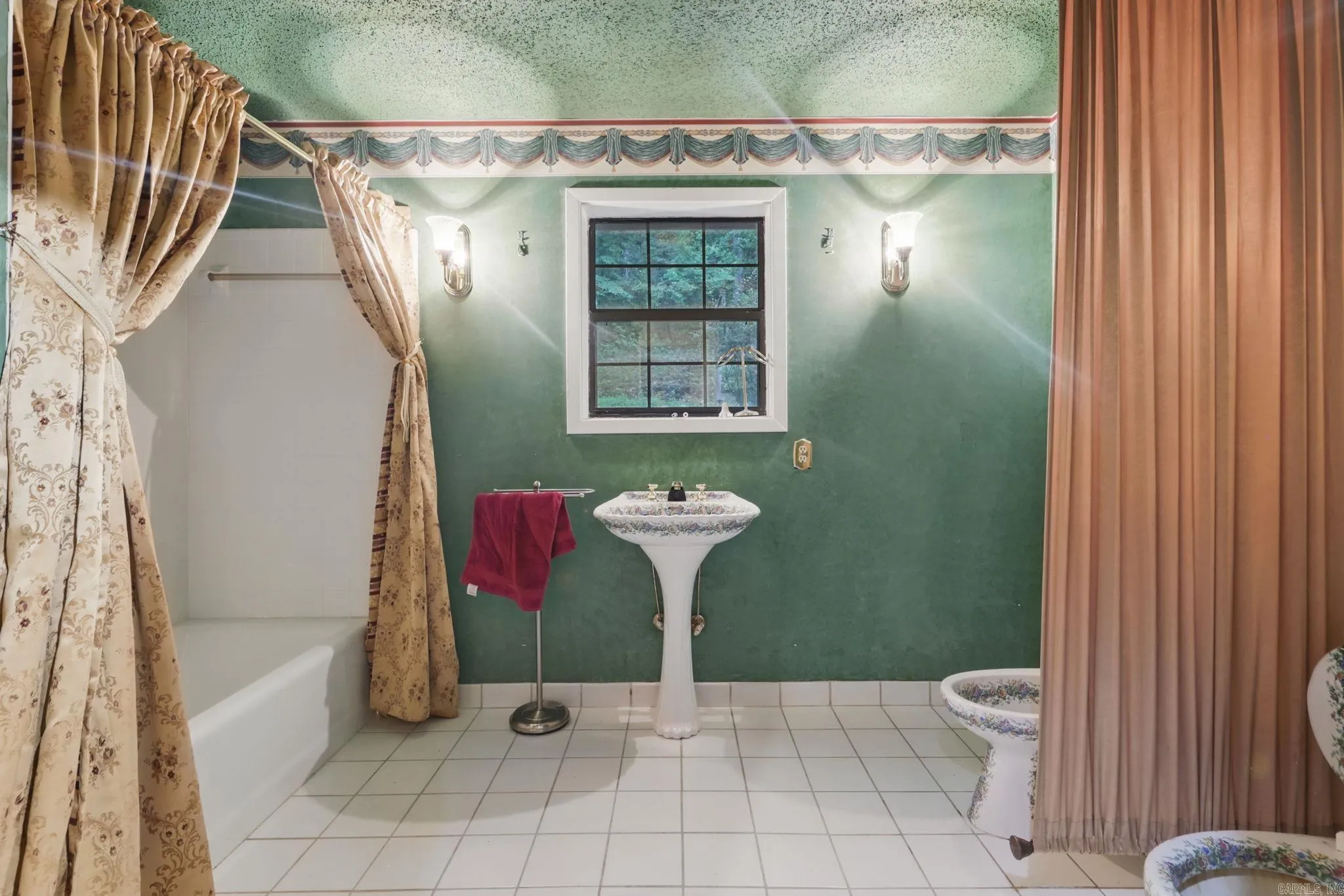 Little Rock, Arkansas 72223, United States, 3 Bedrooms Bedrooms, ,3 BathroomsBathrooms,Residential,Active,140455