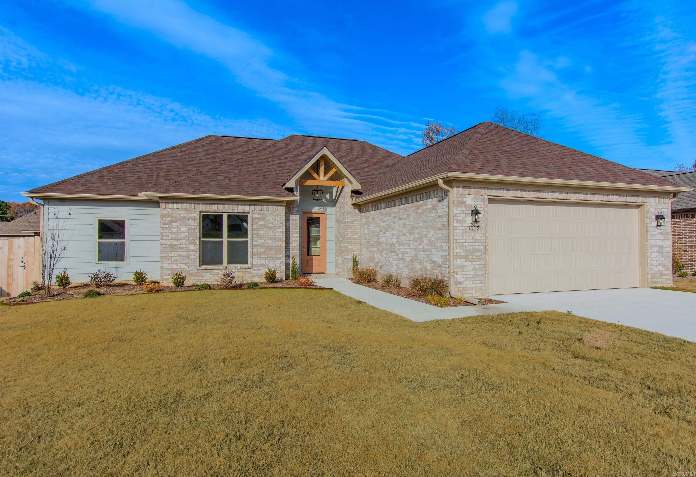 CYPRESS VALLEY - Residential