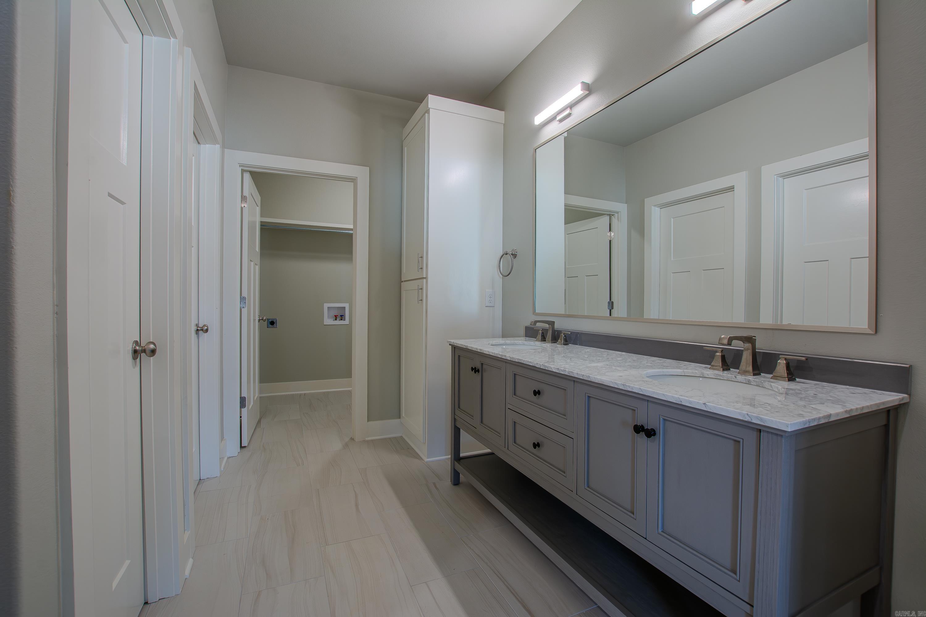 CYPRESS VALLEY - Residential