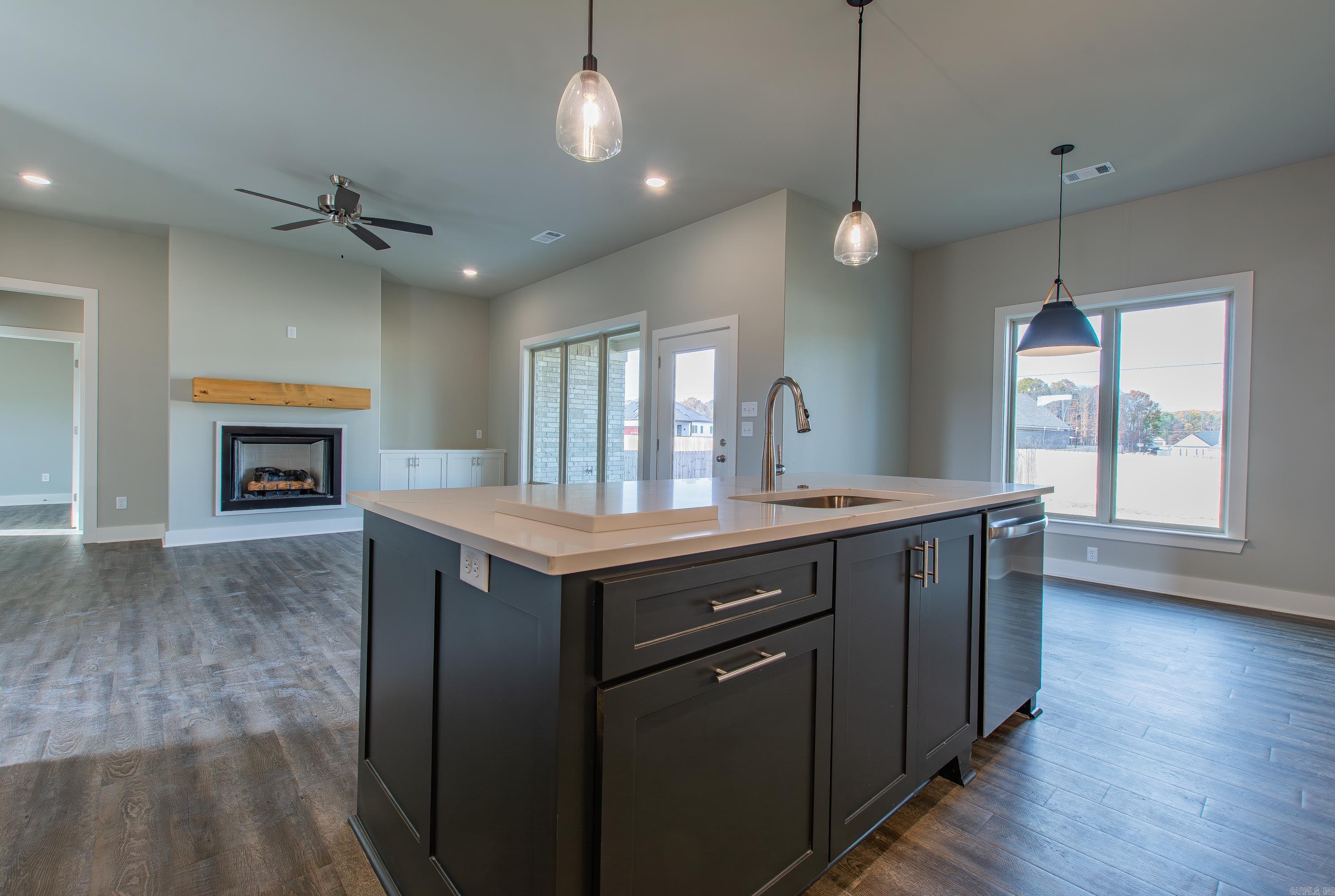 CYPRESS VALLEY - Residential