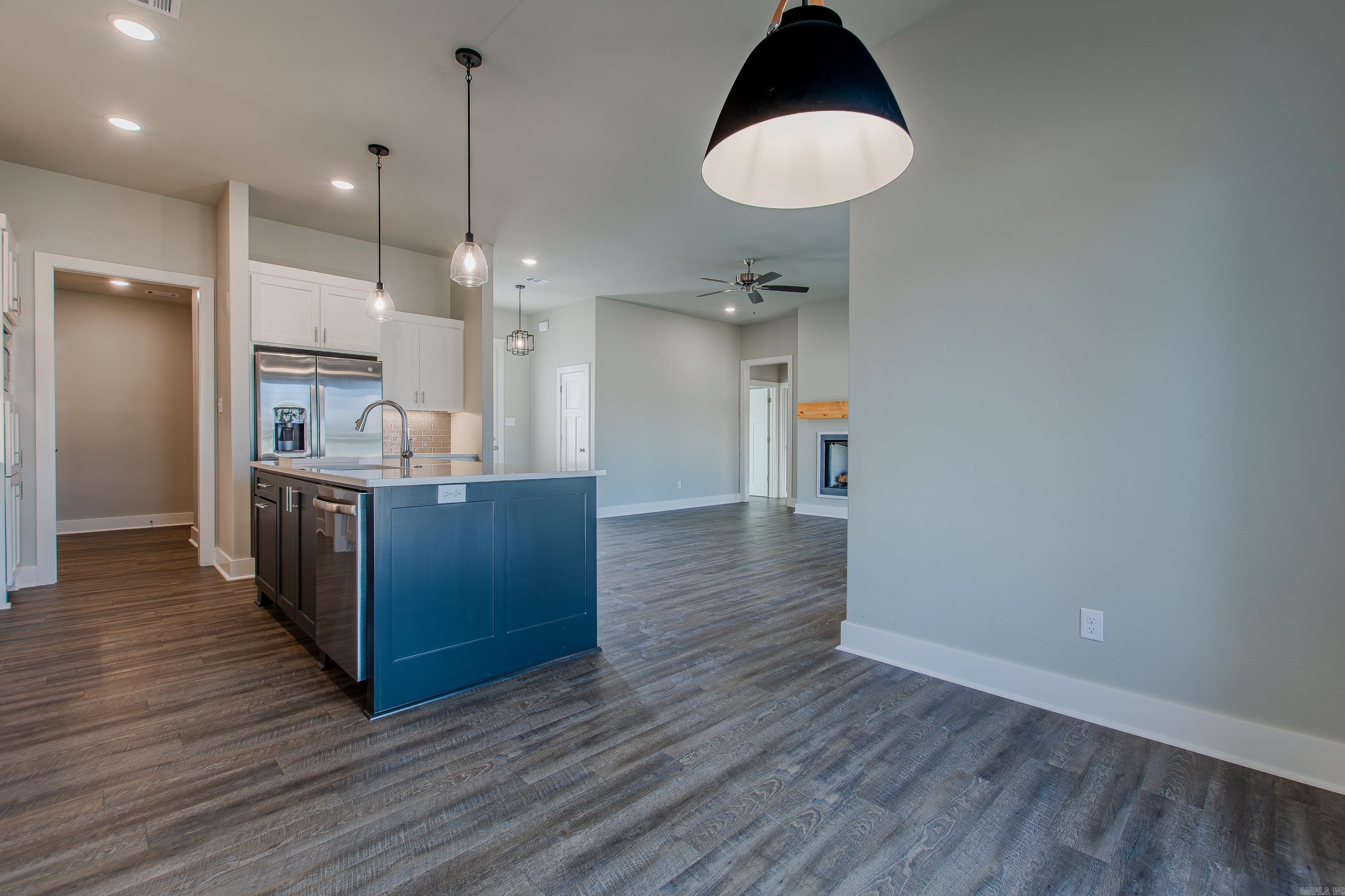 CYPRESS VALLEY - Residential