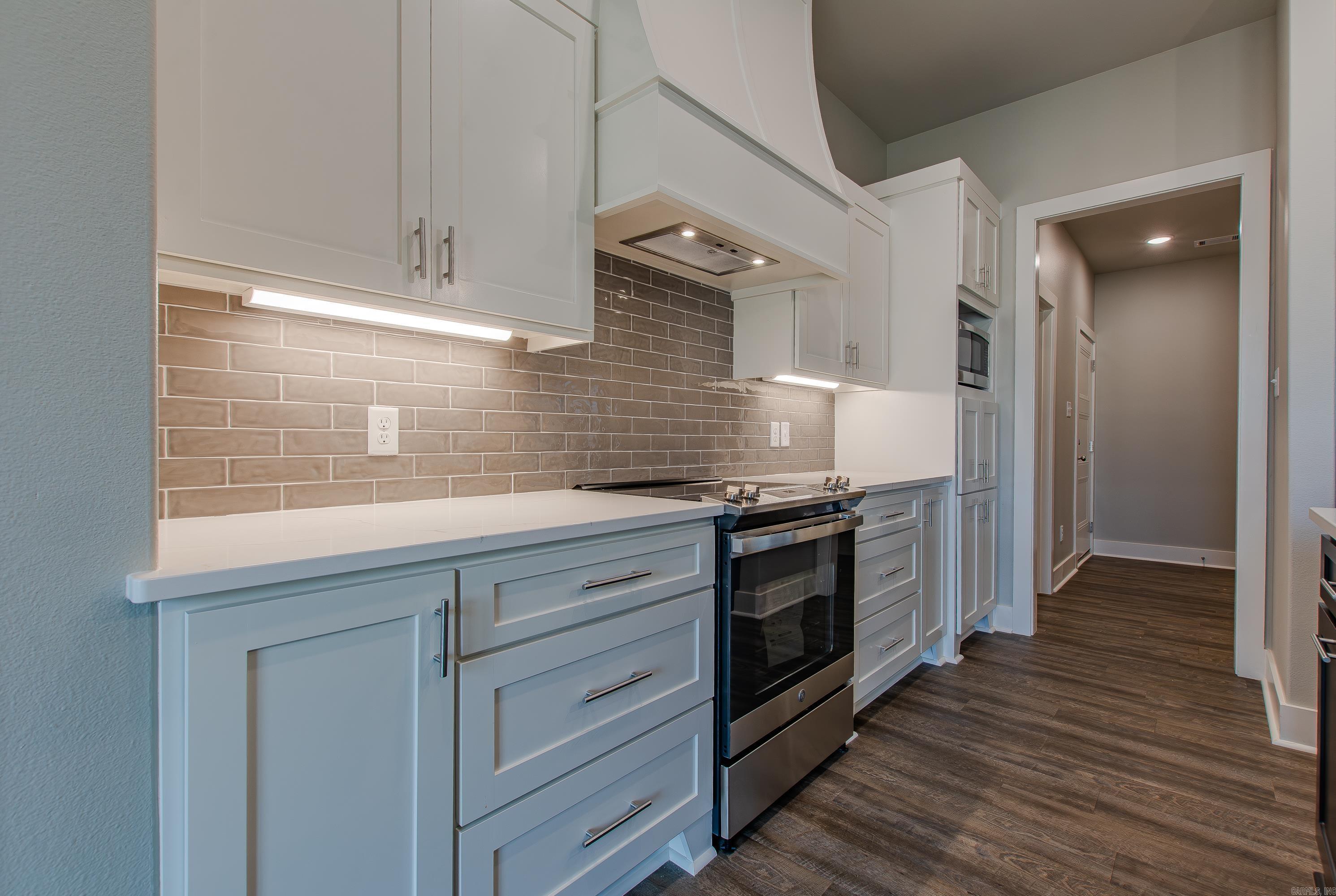 CYPRESS VALLEY - Residential