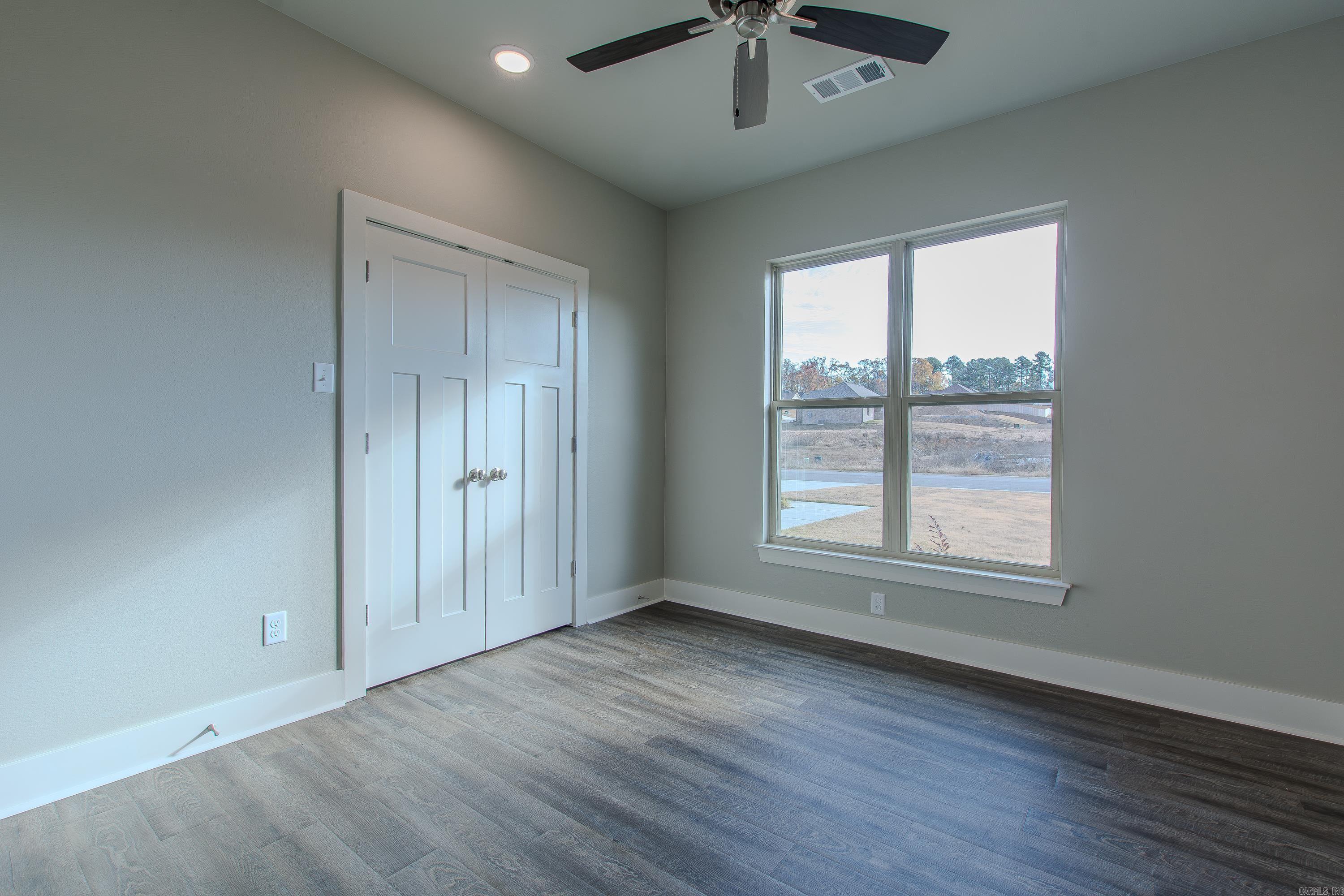 CYPRESS VALLEY - Residential