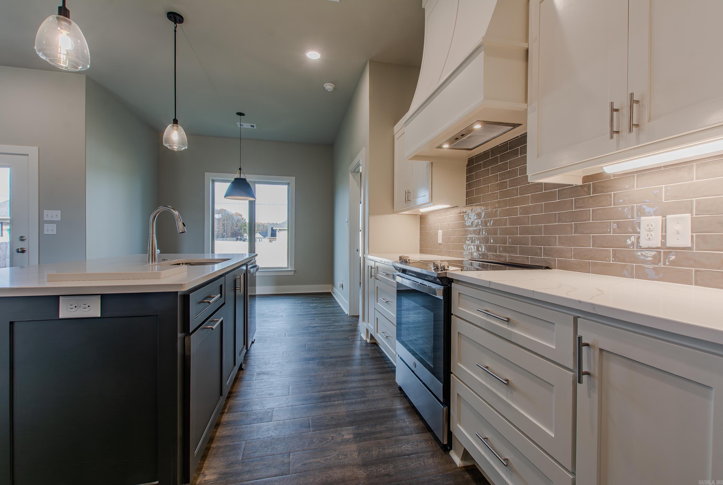 CYPRESS VALLEY - Residential