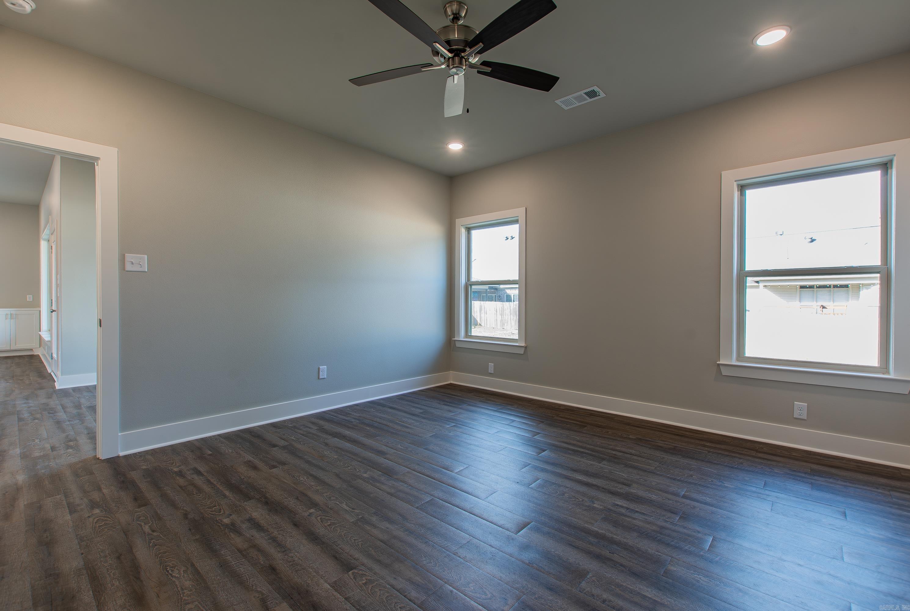 CYPRESS VALLEY - Residential