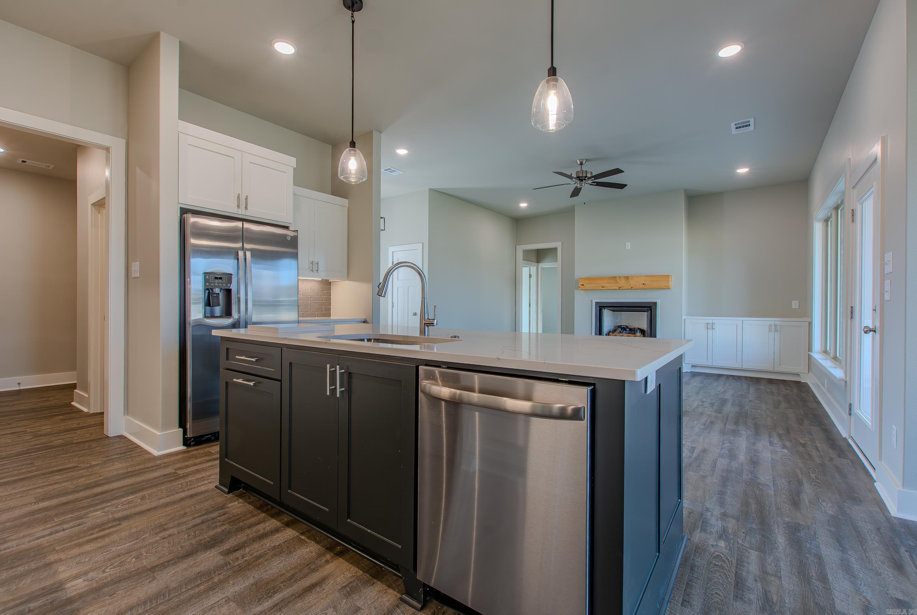 CYPRESS VALLEY - Residential