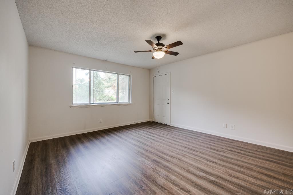 BRIARFIELD - Residential