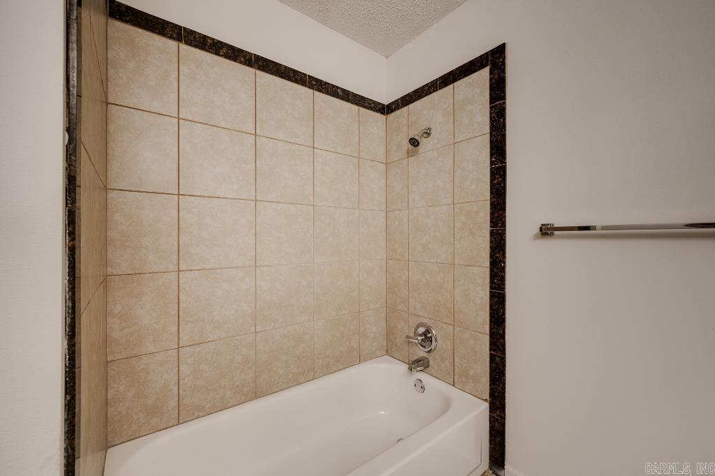 BRIARFIELD - Residential