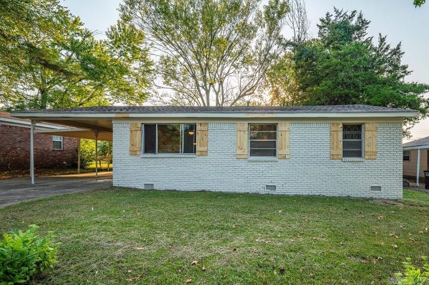 Fantastic 3 bed 2 bath home. This home features fresh paint, new lvt, new carpet, stainless appliances, new roof and much more. Super clean and move in ready!