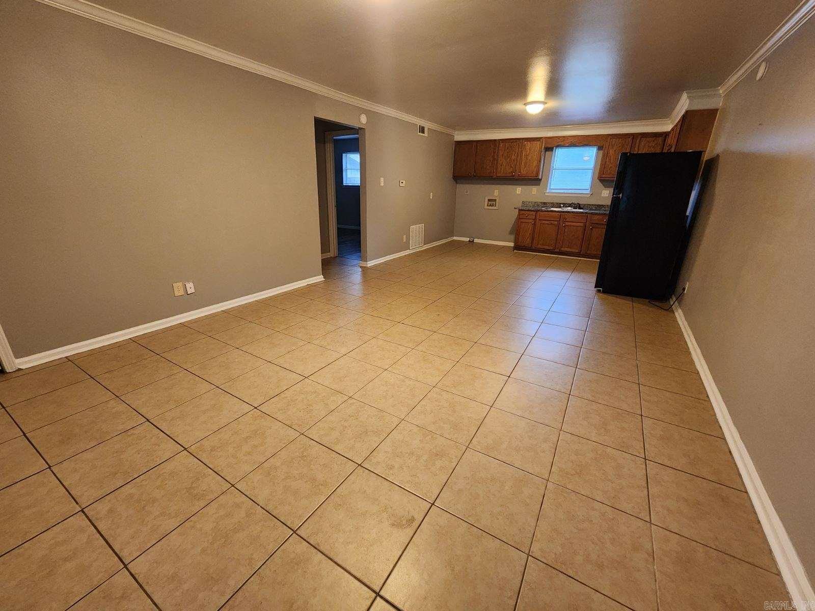 Pine Wood - Residential Lease