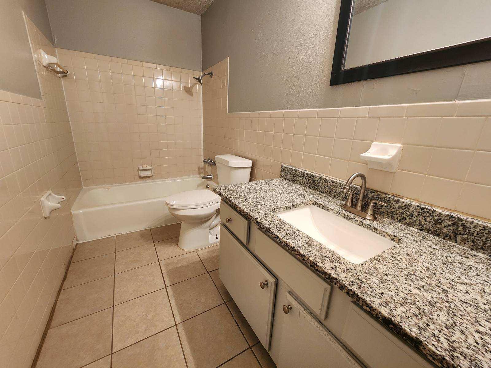 Pine Wood - Residential Lease