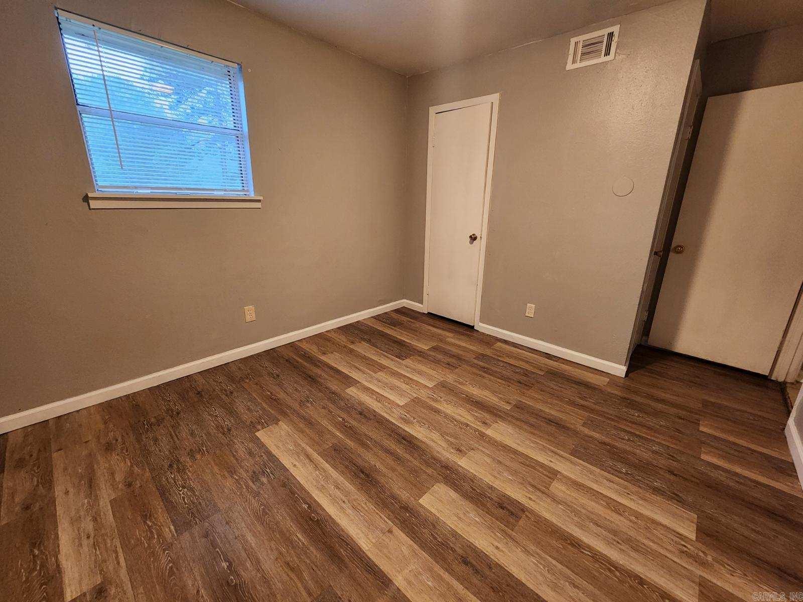 Pine Wood - Residential Lease