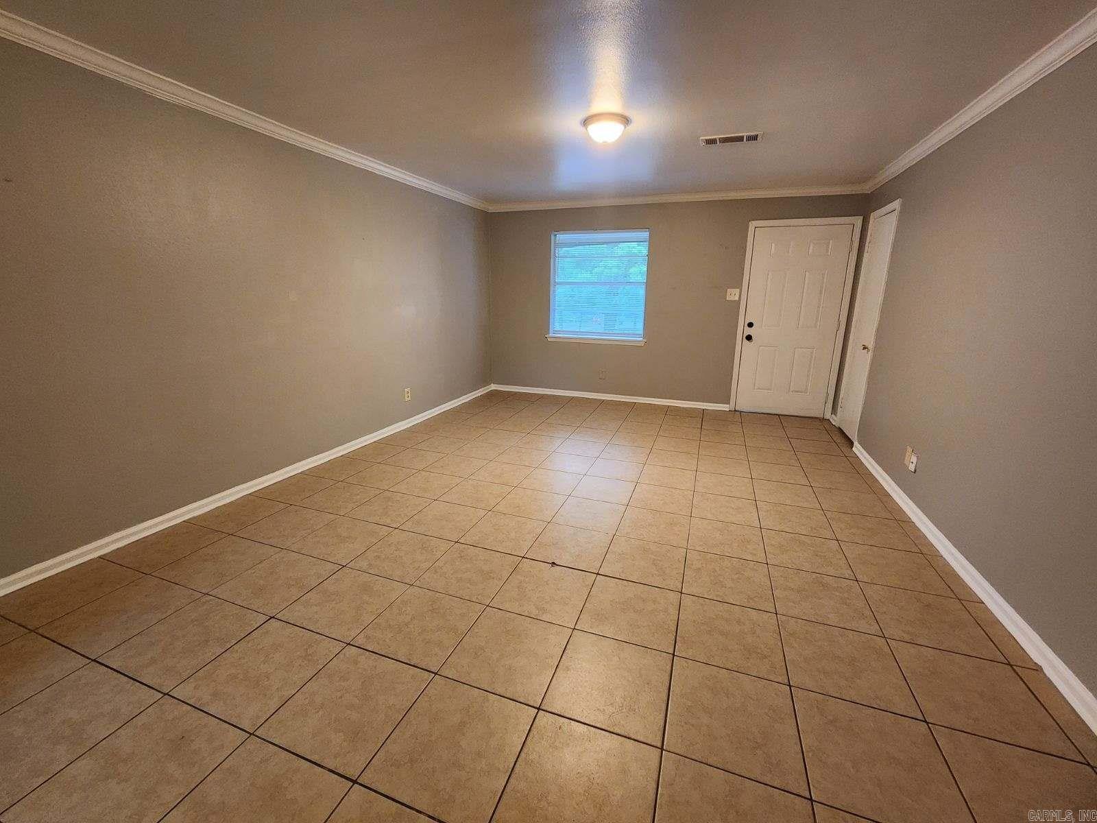 Pine Wood - Residential Lease