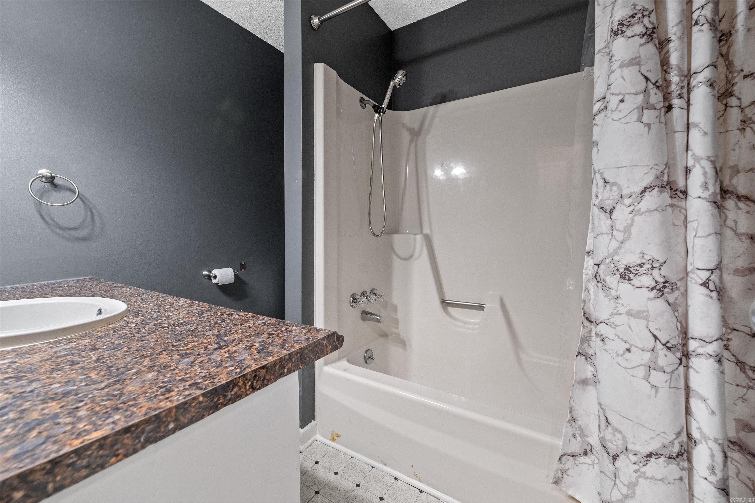 CARDINAL VALLEY - Residential