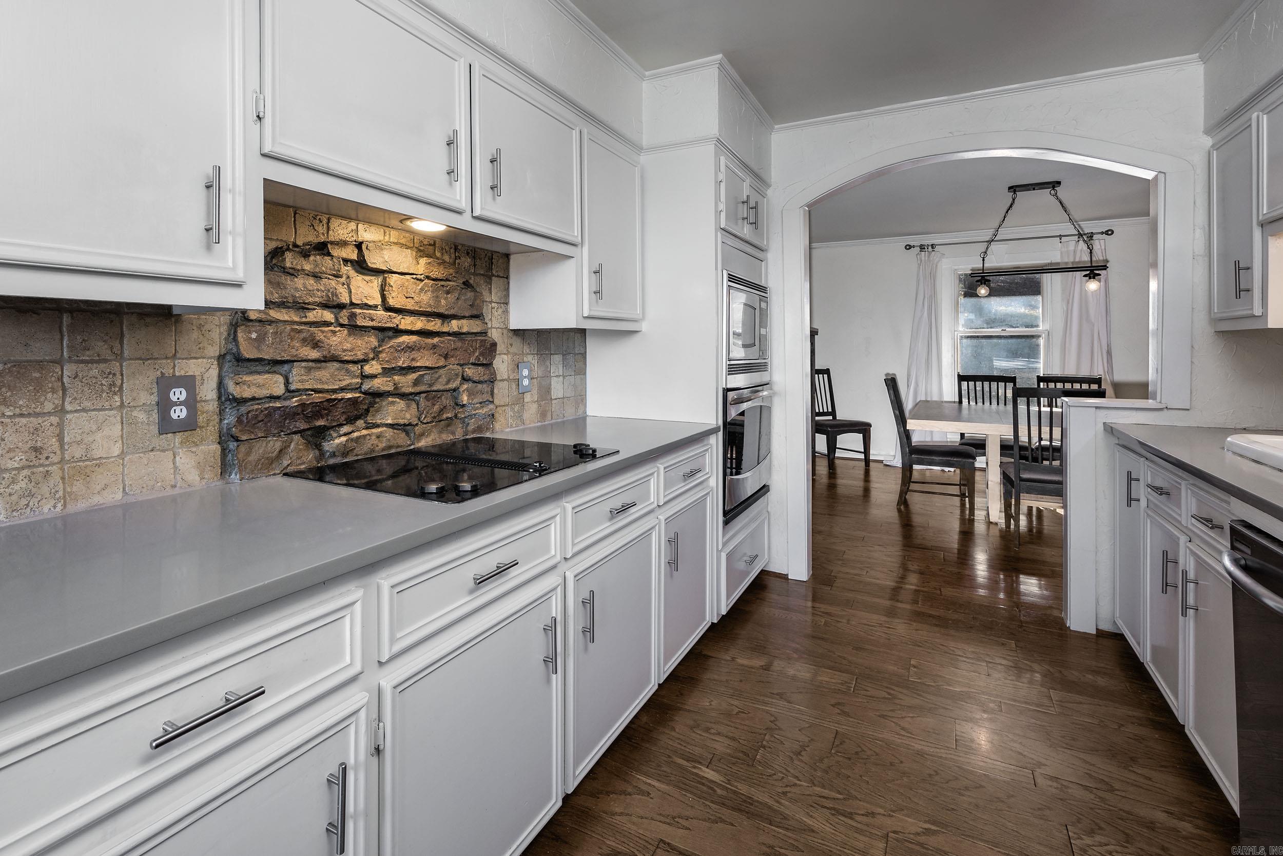 Pinnacle Mountain - Residential