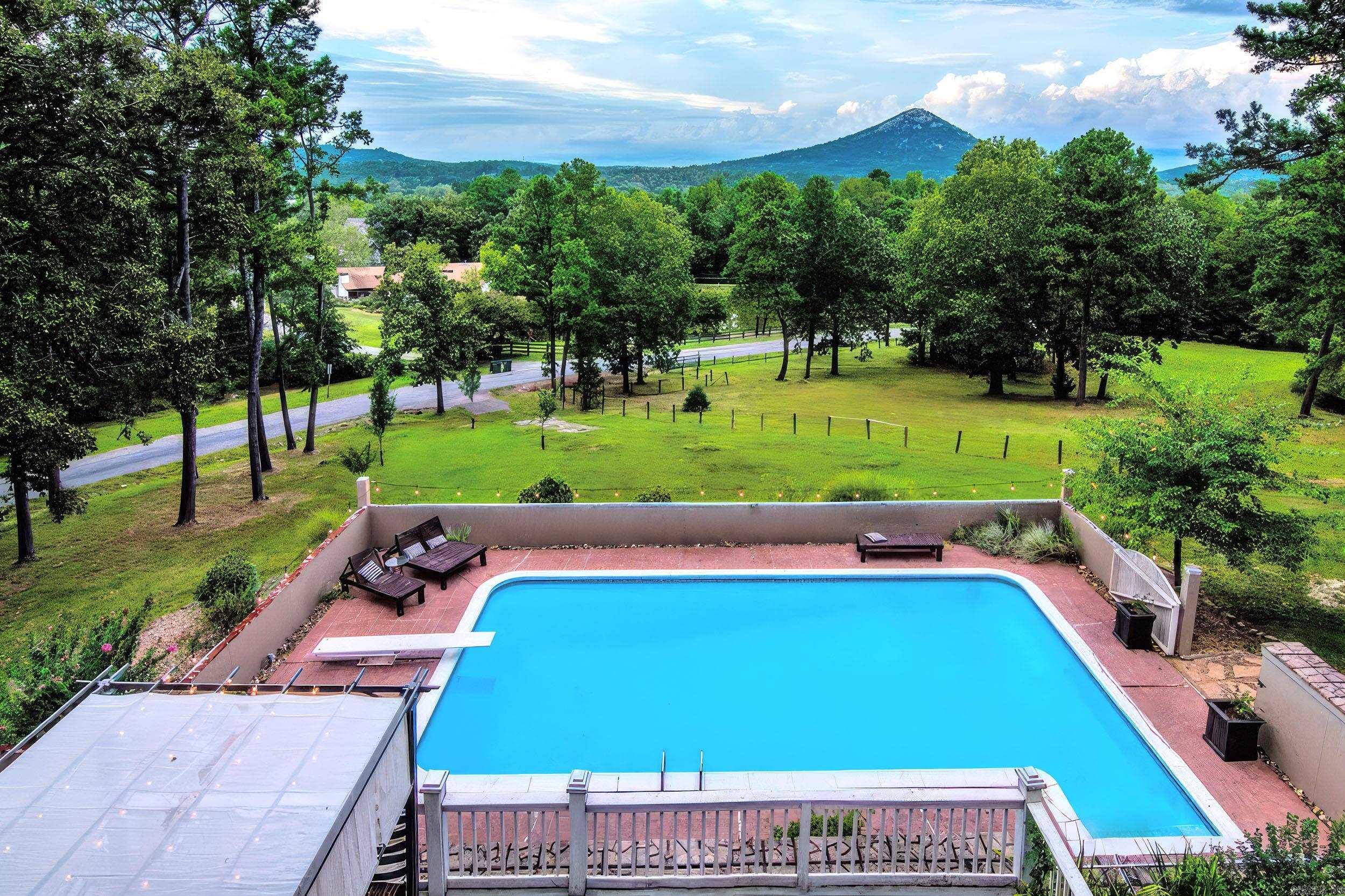 Pinnacle Mountain - Residential