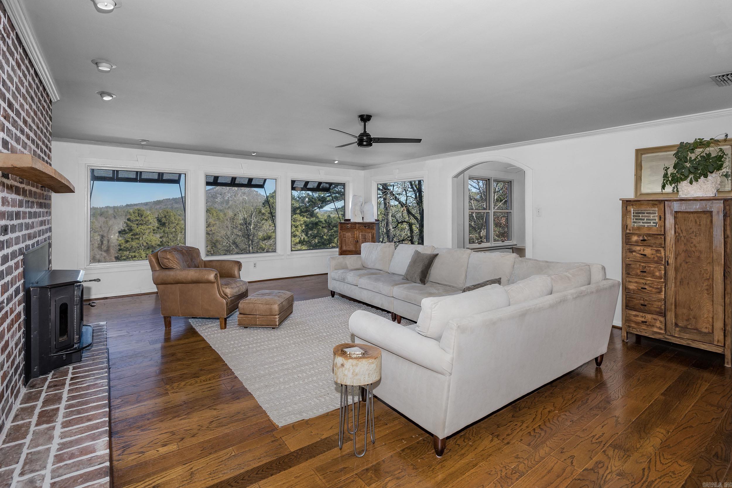 Pinnacle Mountain - Residential