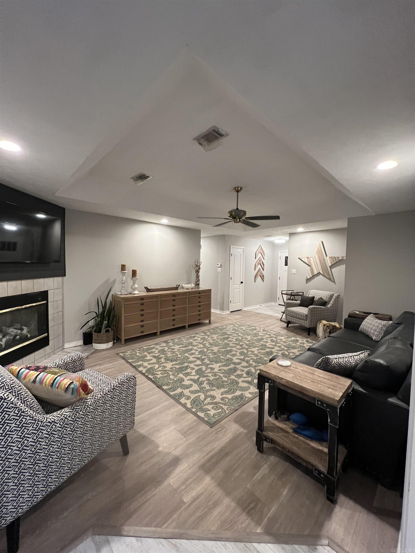 CROSSPOINT - Residential