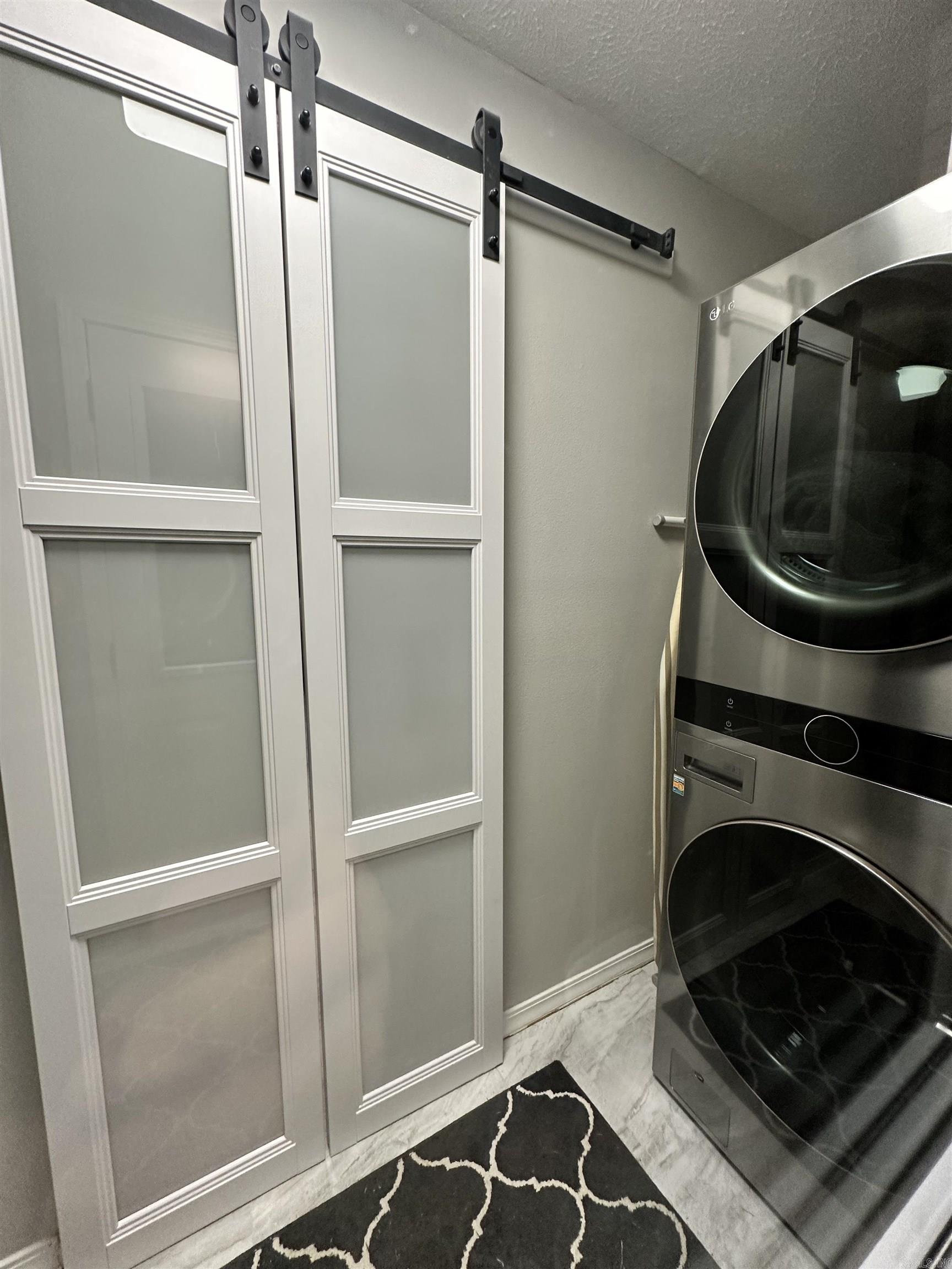 CROSSPOINT - Residential