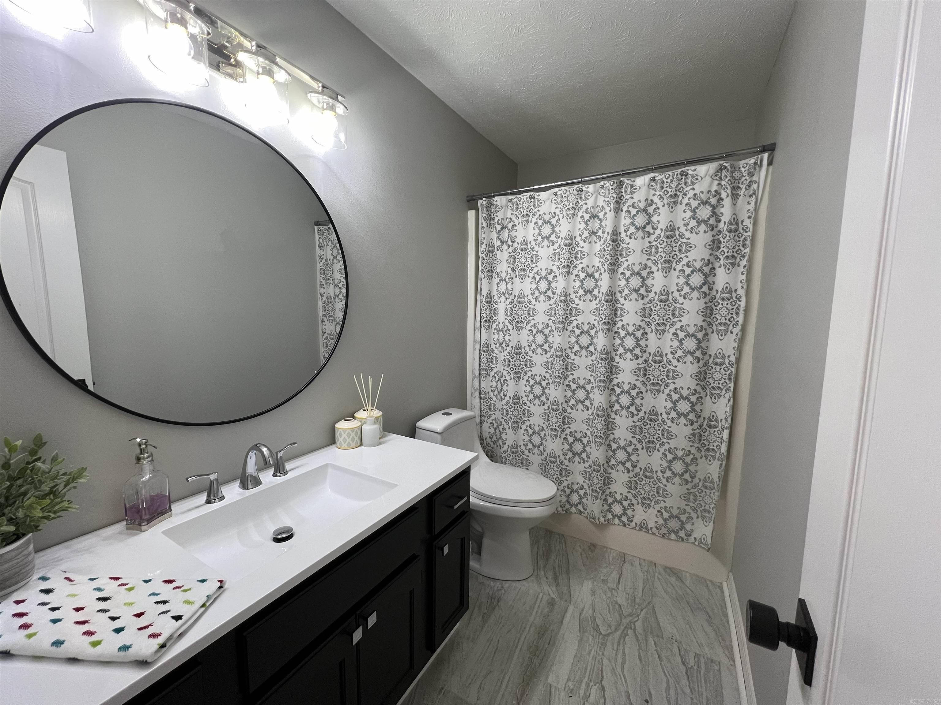 CROSSPOINT - Residential