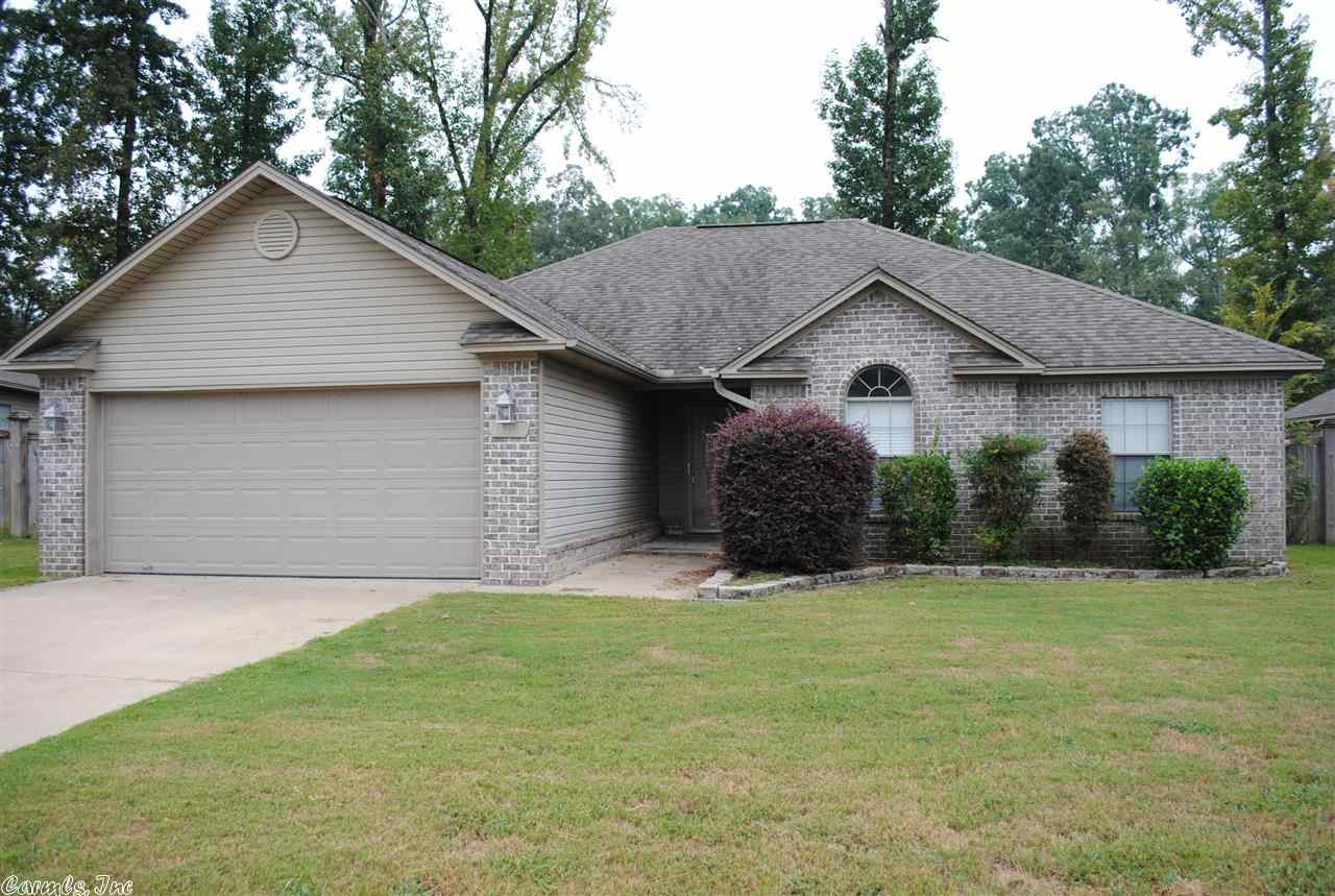 Bingo. What a deal. This top down short sale will save you thousands of dollars. Wonderful home in fabulous neighborhood with all the amenities one would expect. Maintenance free exterior, custom trim, trey ceilings and crown molding. Fully fenced back yard, covered porch and more. Easy financing for First Time Home Buyers and Owner Occupant purchasers. Prompt response to your purchase contract with occupancy negotiable. WE MAKE IT EASY!