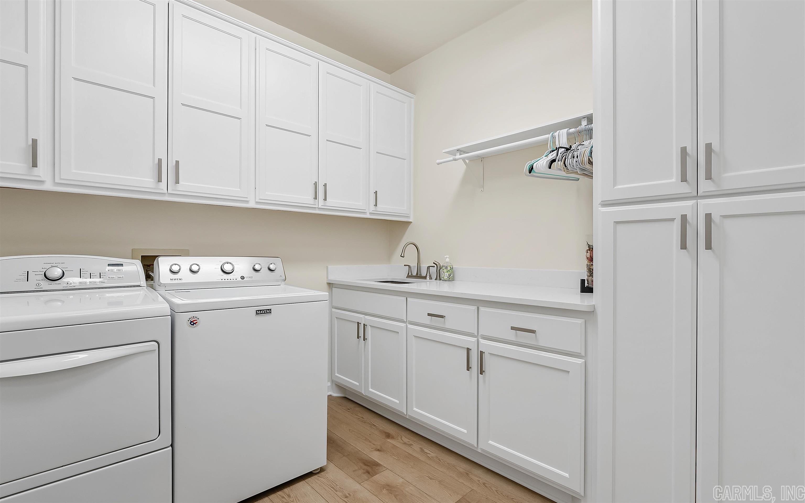 ZAFIRO - Residential