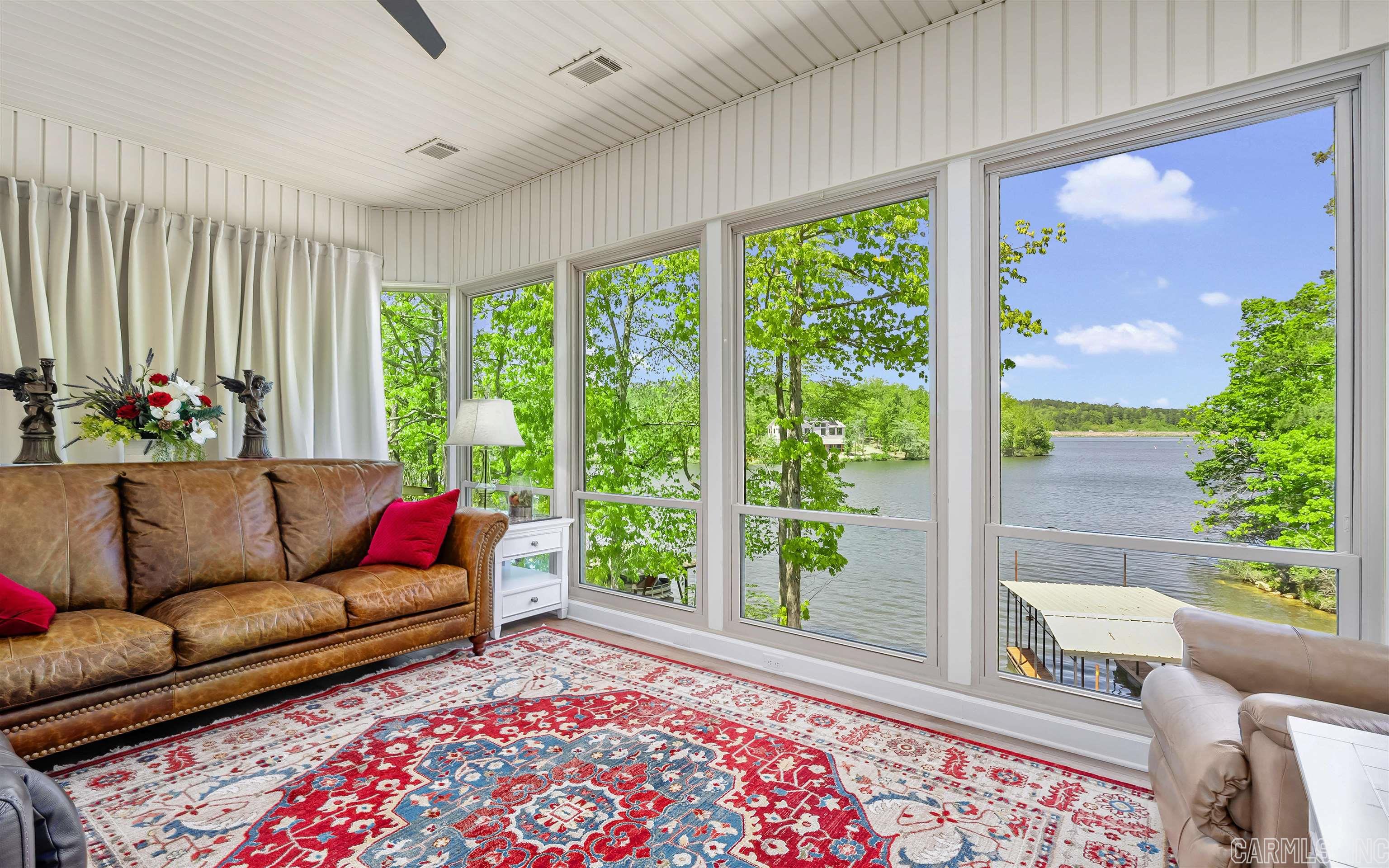 ZAFIRO - Residential