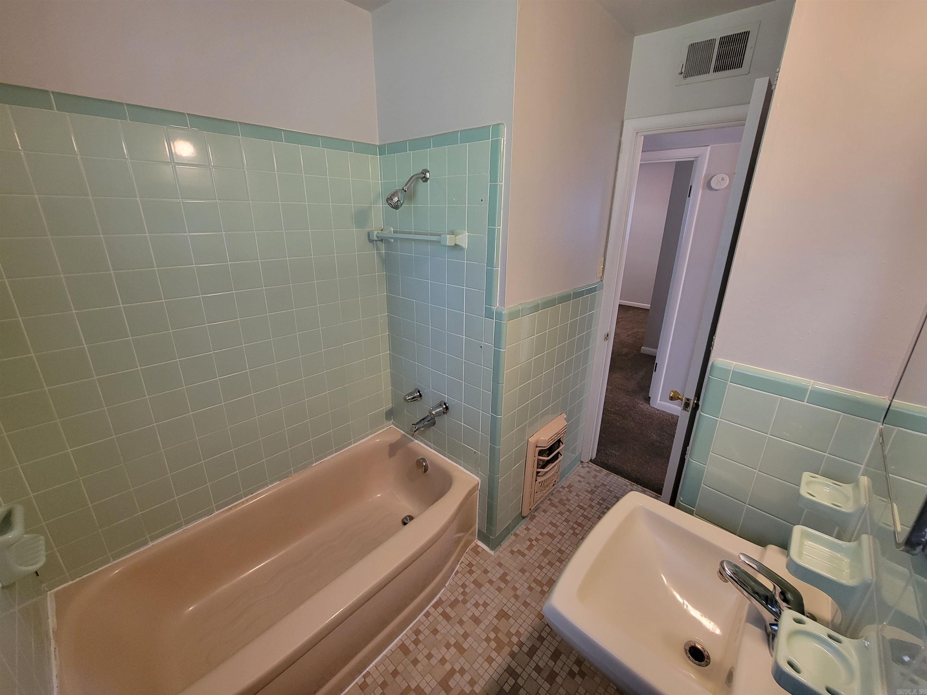 Jones - Residential Lease