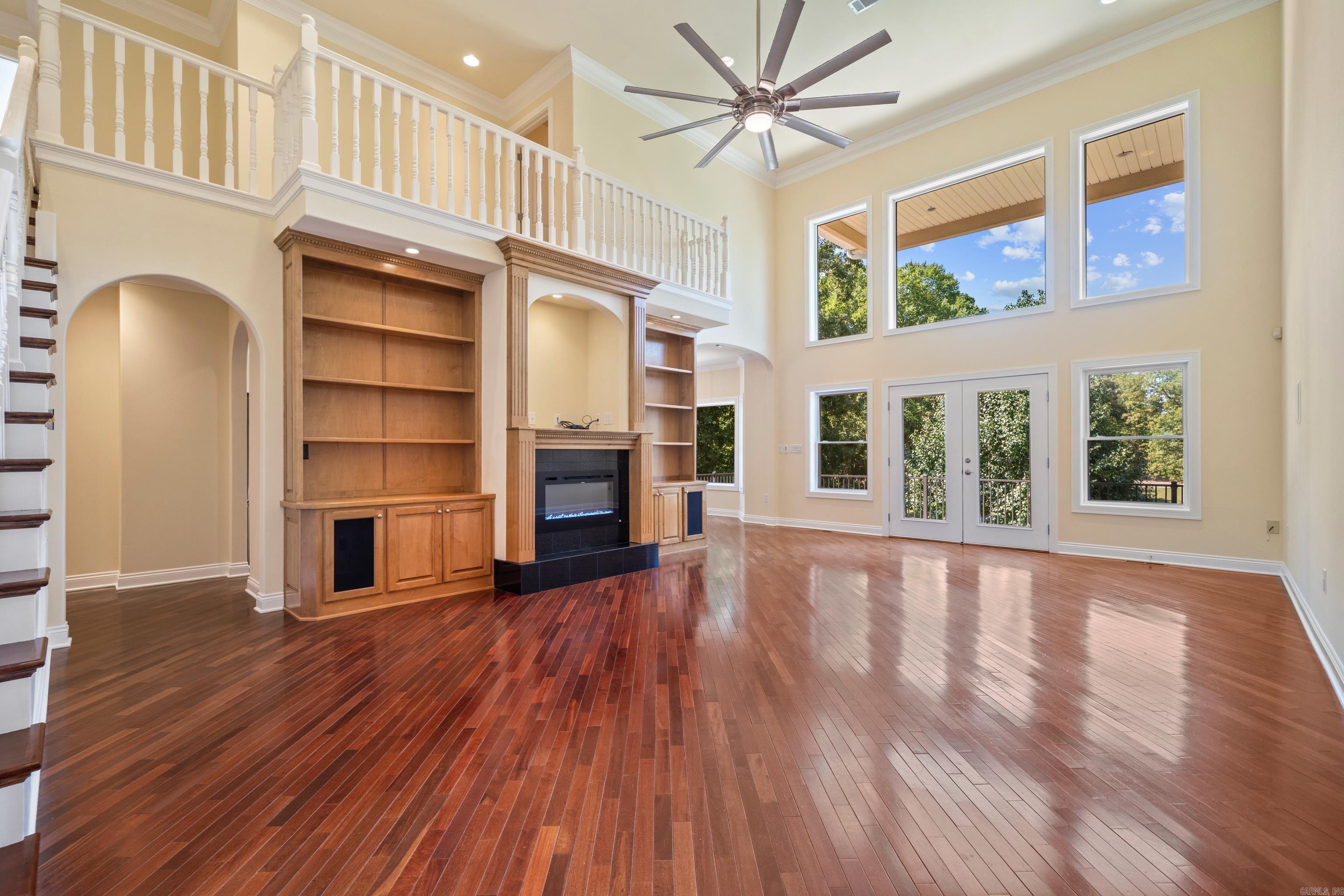 WINDOVER HILLS - Residential